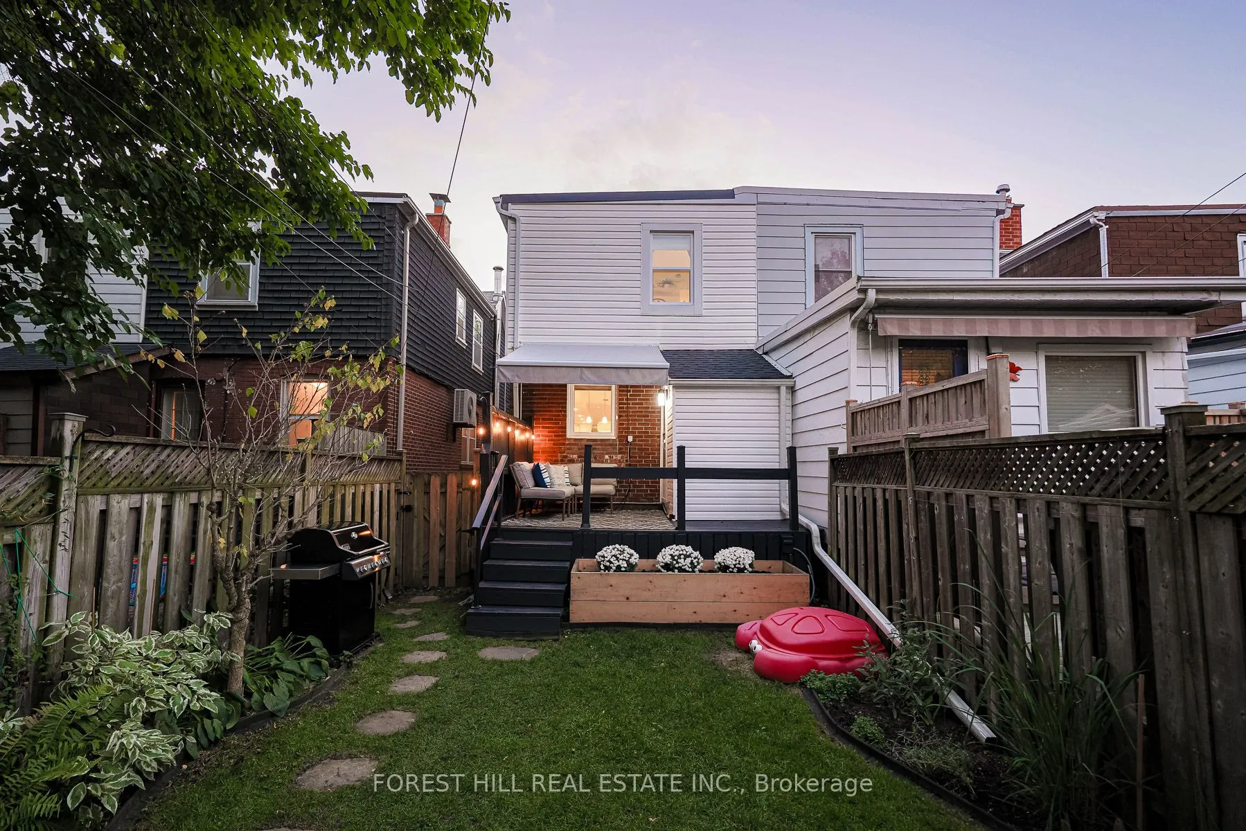21 Dilworth Crescent