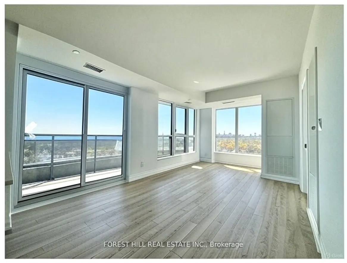 286 Main Street, #PH08