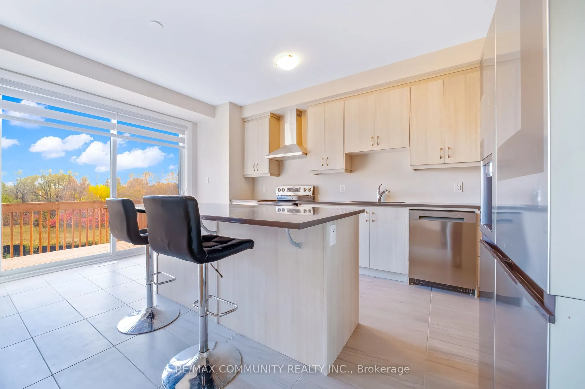 3328 Marchington Square