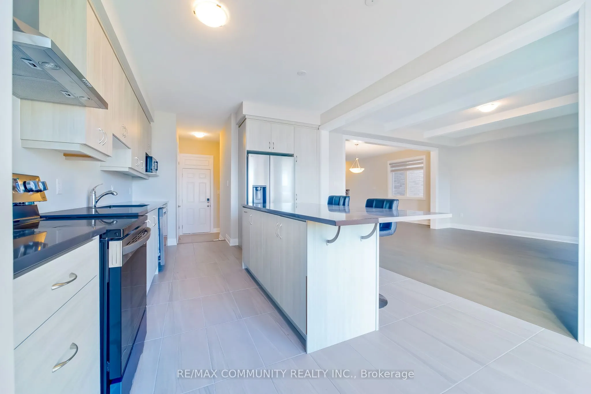 3328 Marchington Square