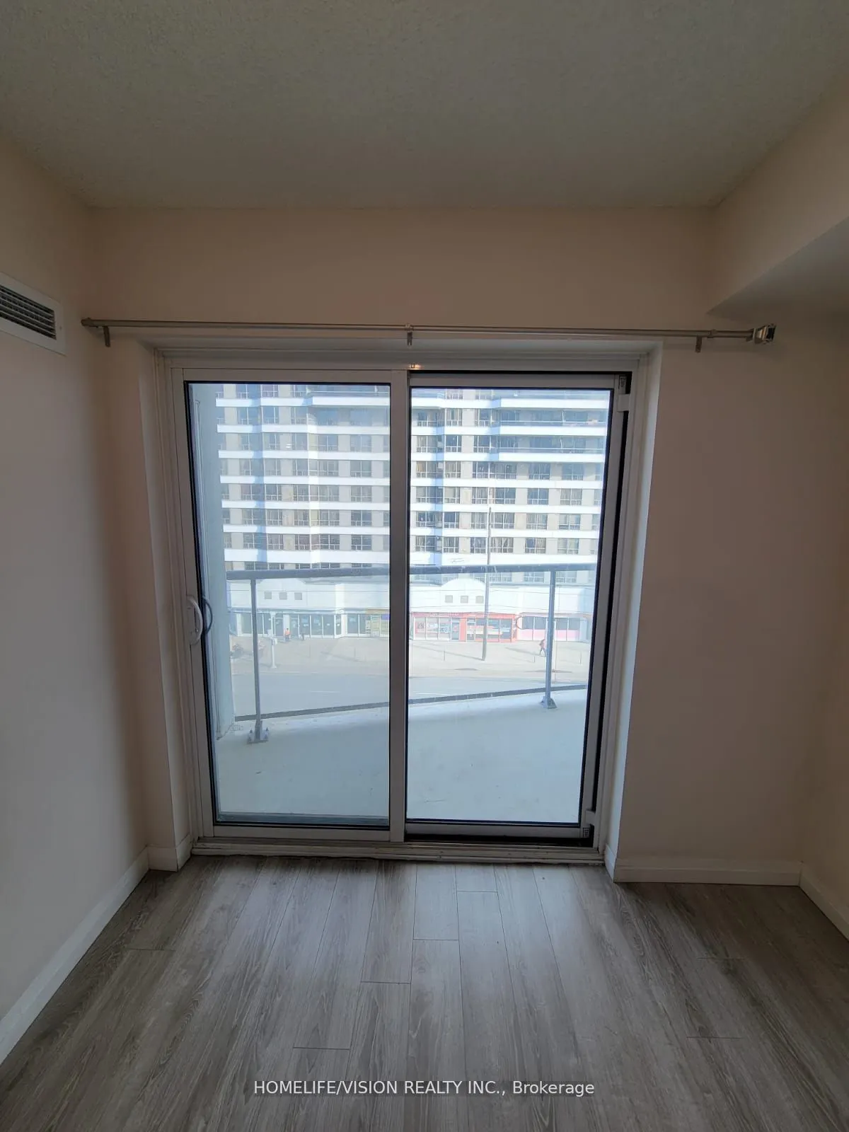 2152 Lawrence Avenue E, #604