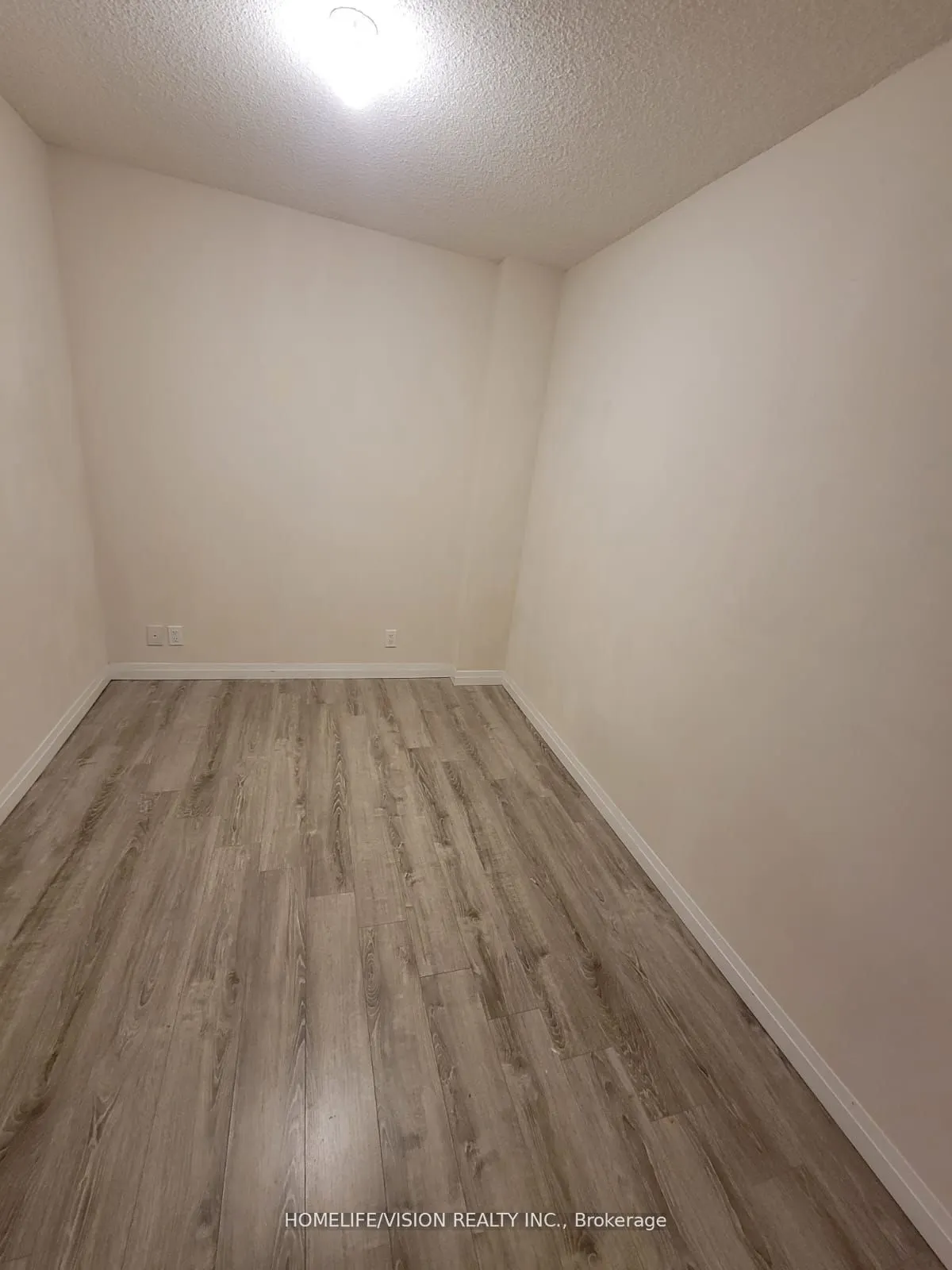2152 Lawrence Avenue E, #604