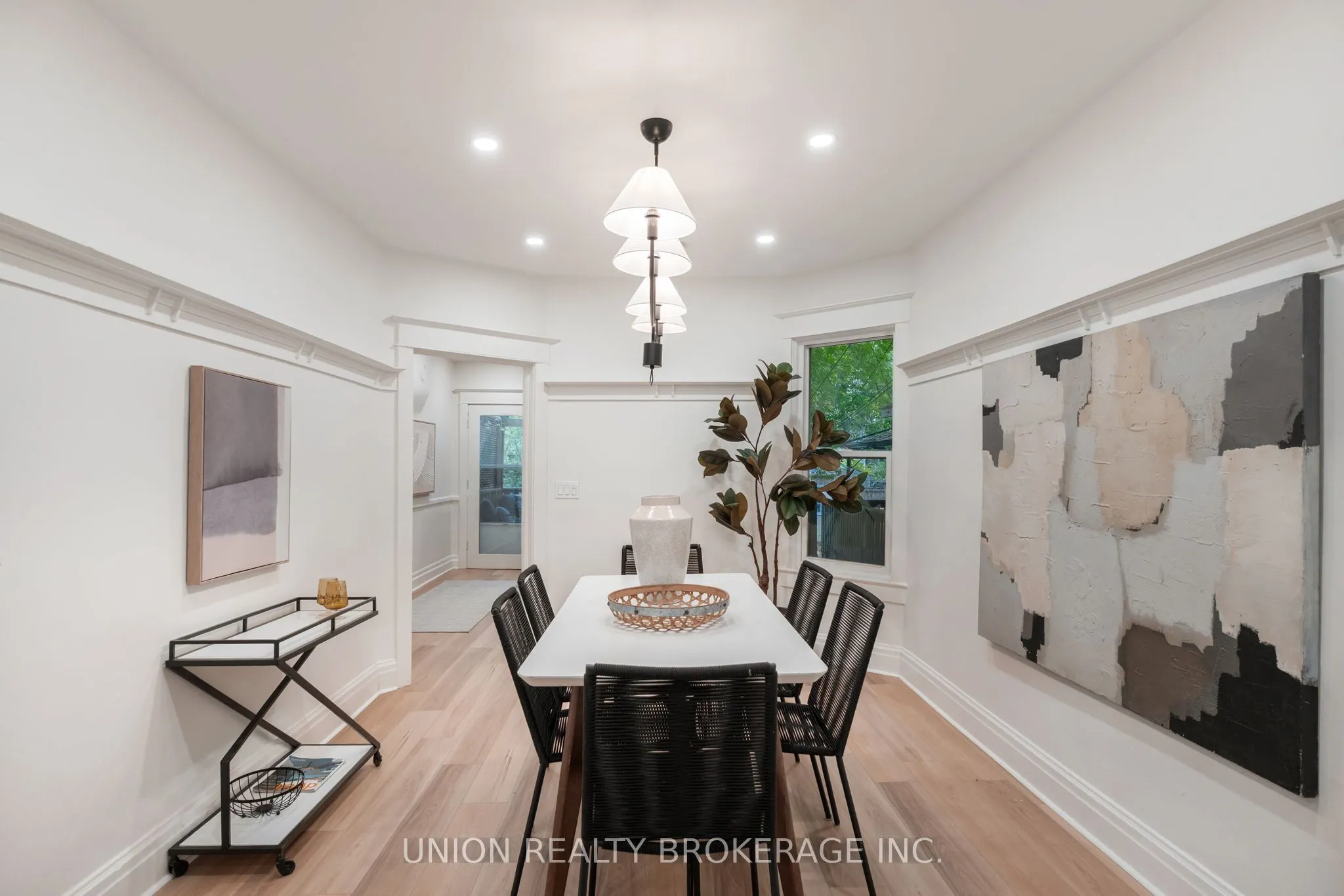 262 Silver Birch Avenue