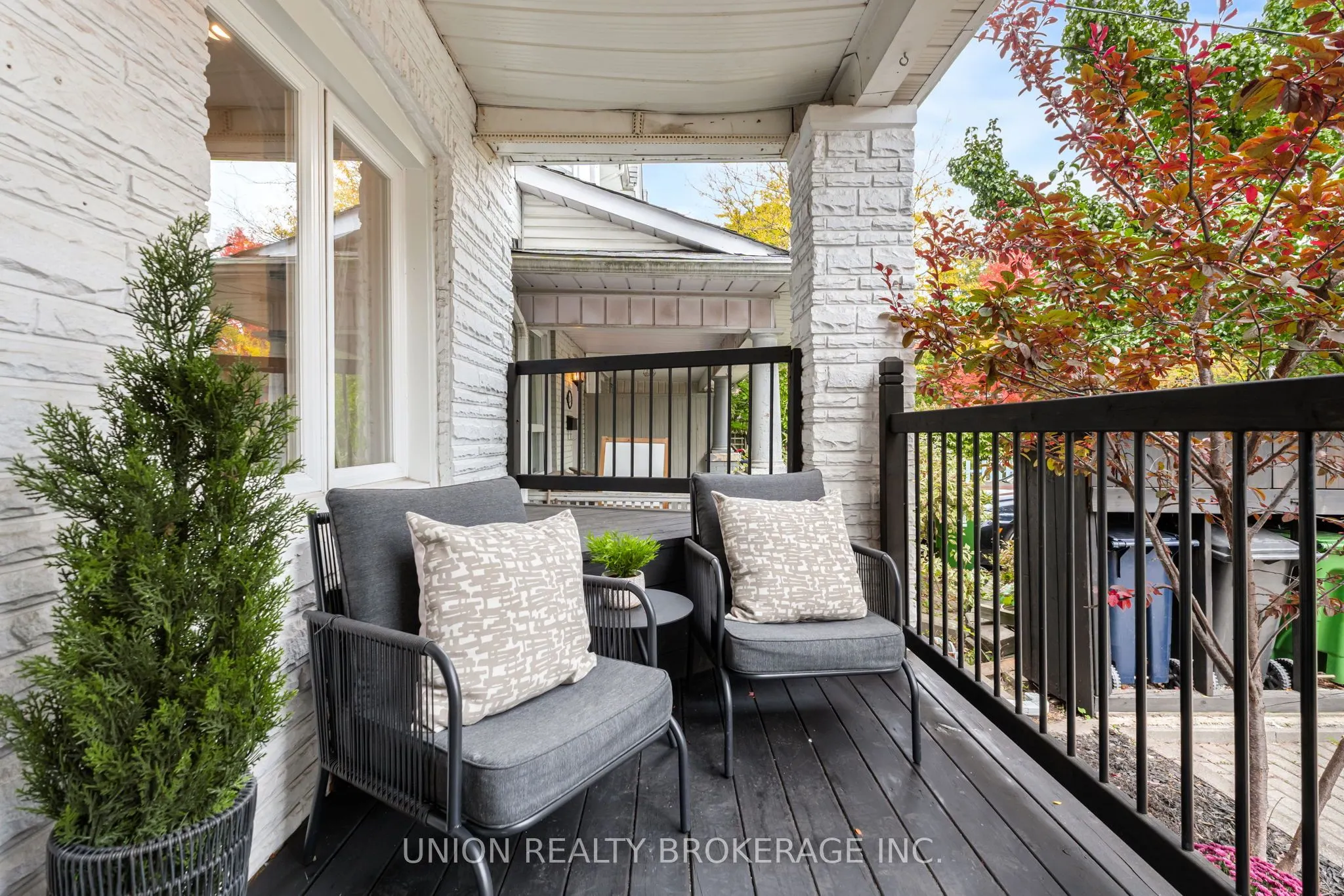 262 Silver Birch Avenue