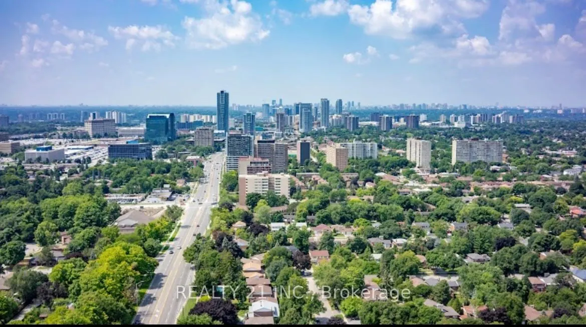 3270 Sheppard Avenue East Avenue NE, #1721