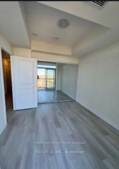 3270 Sheppard Avenue East Avenue NE, #1721