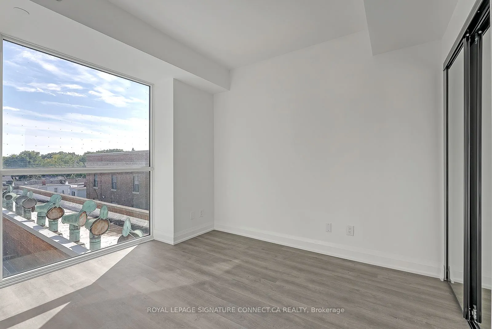 2369 Danforth Avenue, #403