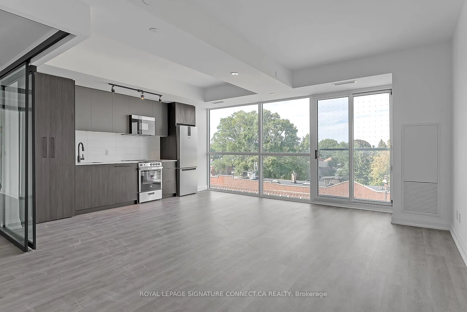 2369 Danforth Avenue, #403