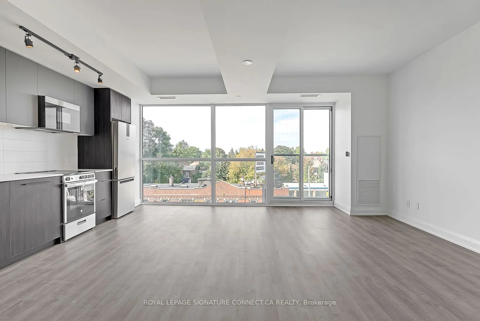 2369 Danforth Avenue, #403