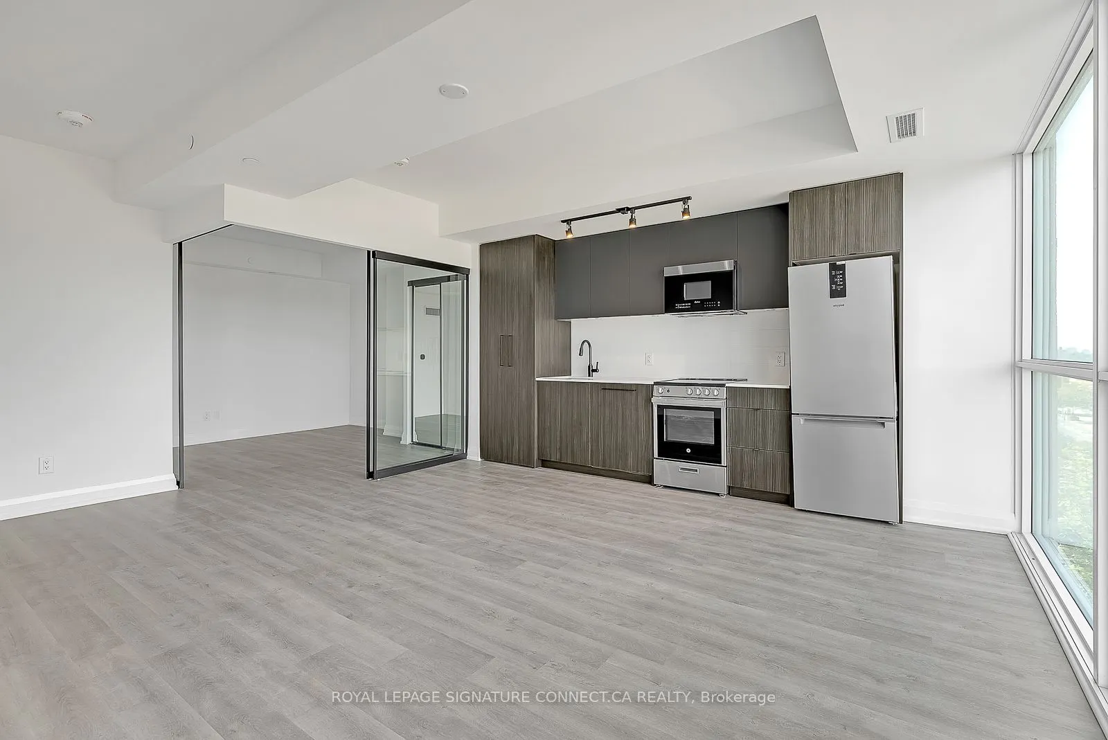 2369 Danforth Avenue, #403