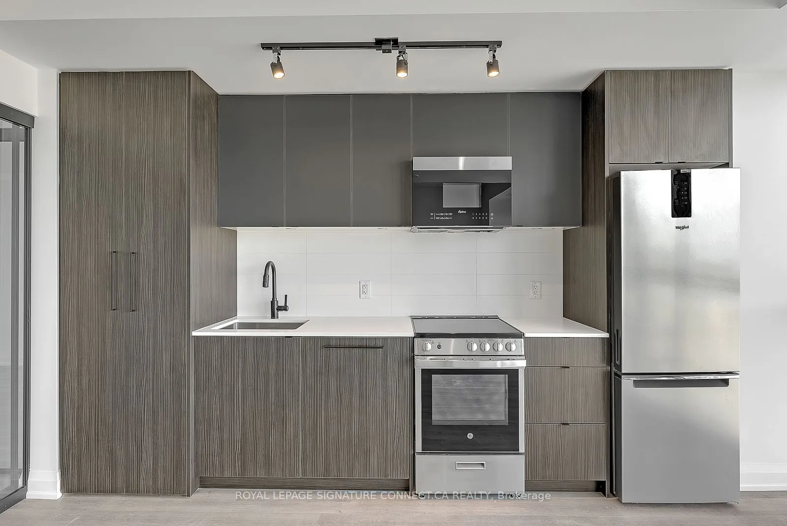 2369 Danforth Avenue, #403
