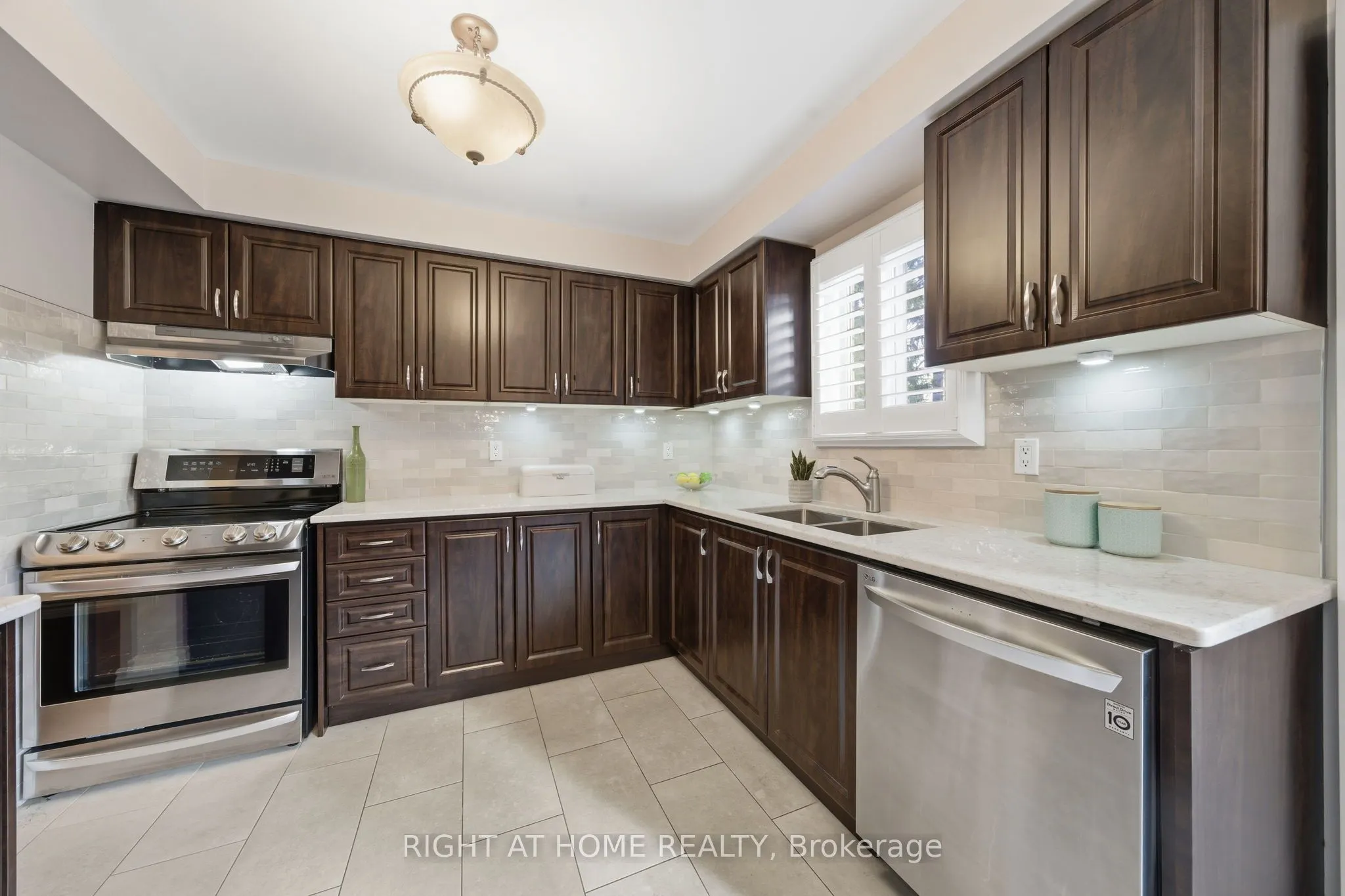 5 Wickens Crescent