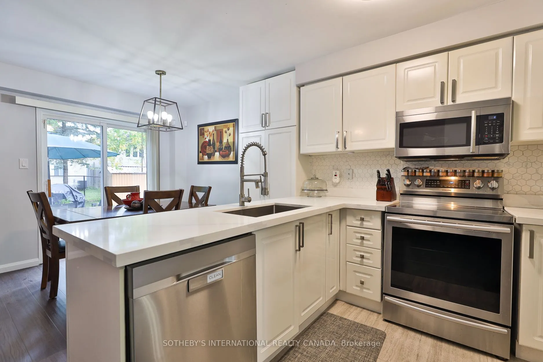 83 Norland Circle