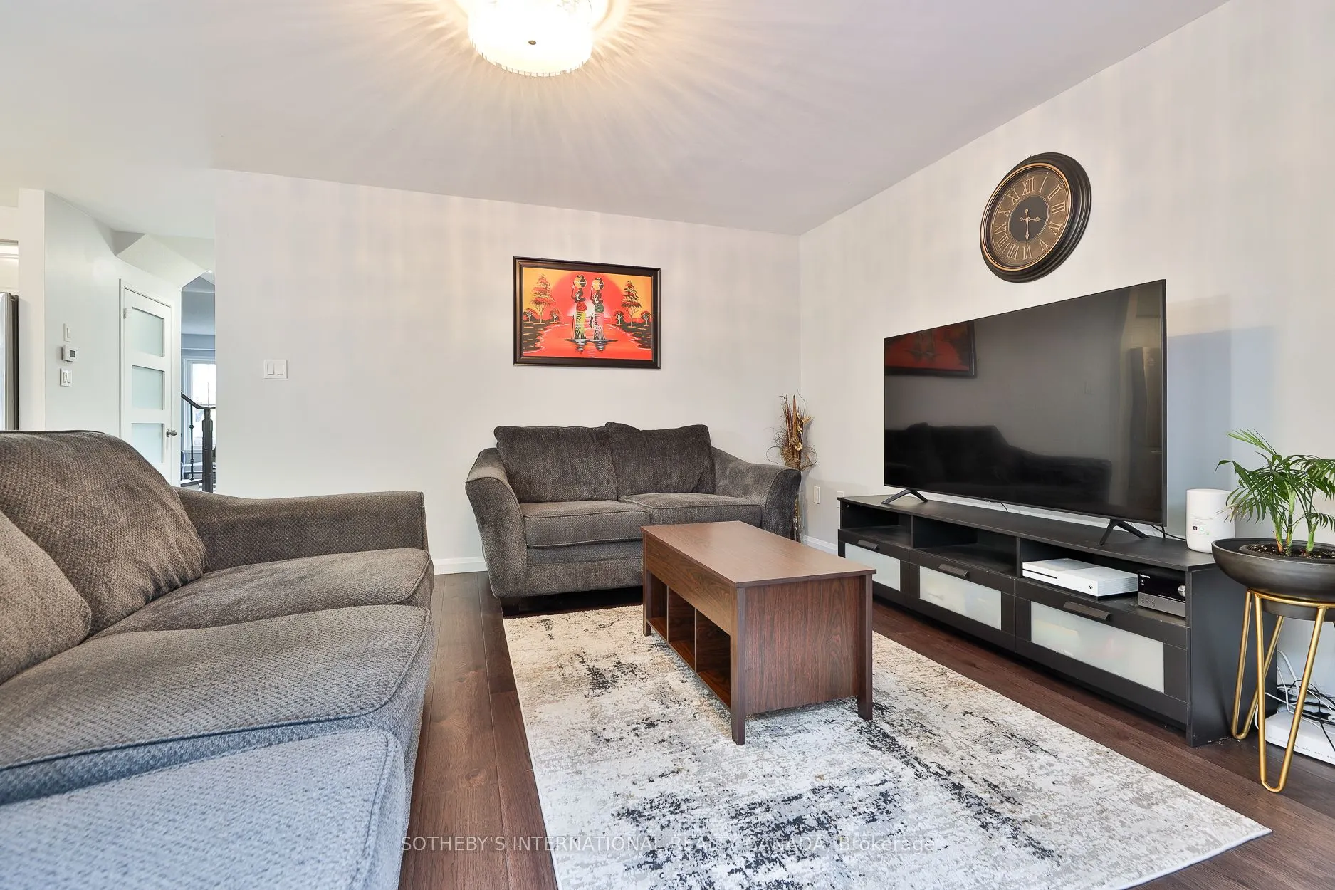 83 Norland Circle