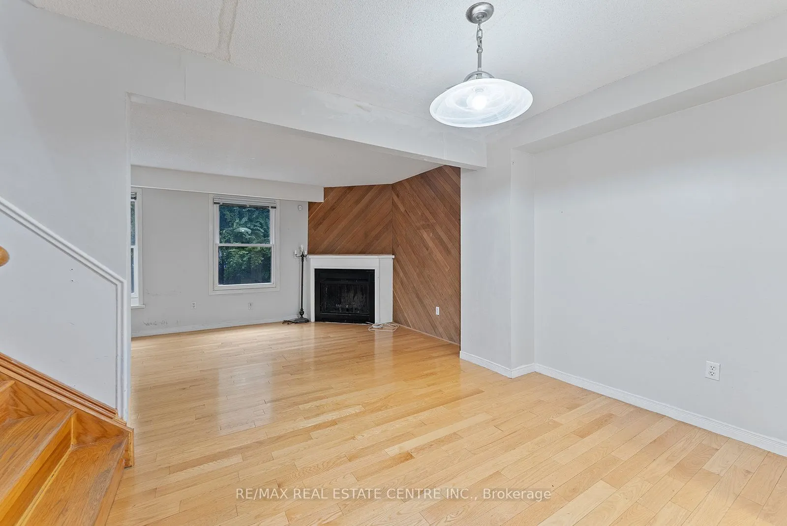 79 Fawndale Crescent, #Upper