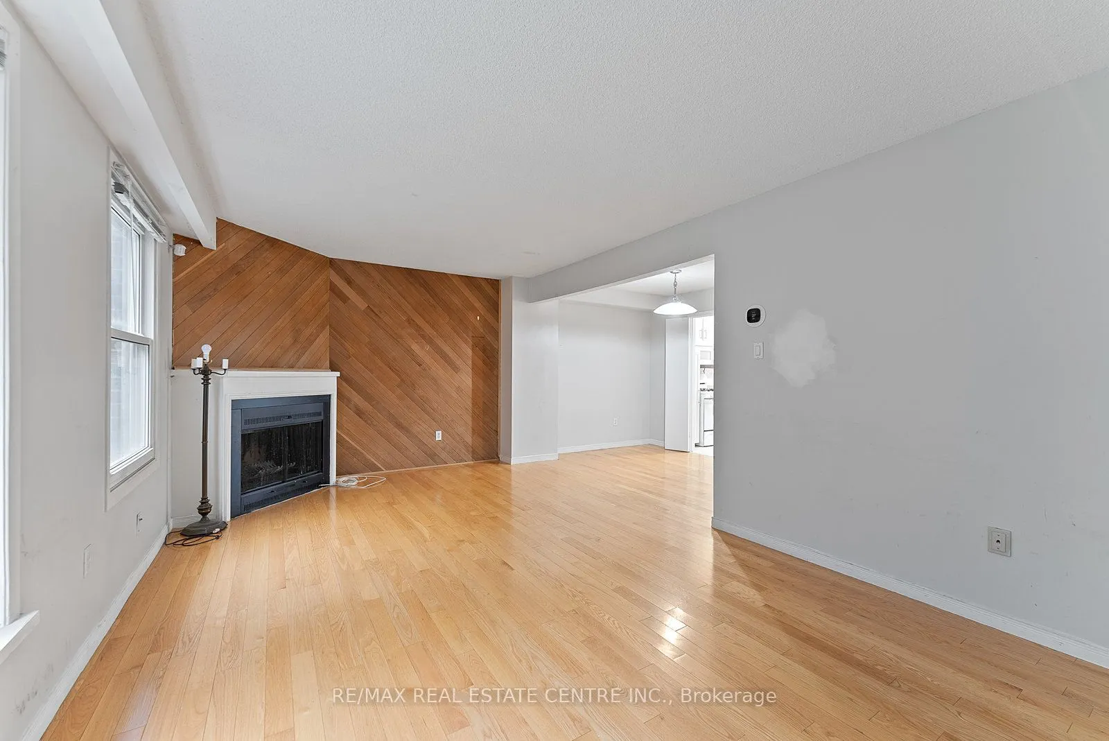 79 Fawndale Crescent, #Upper
