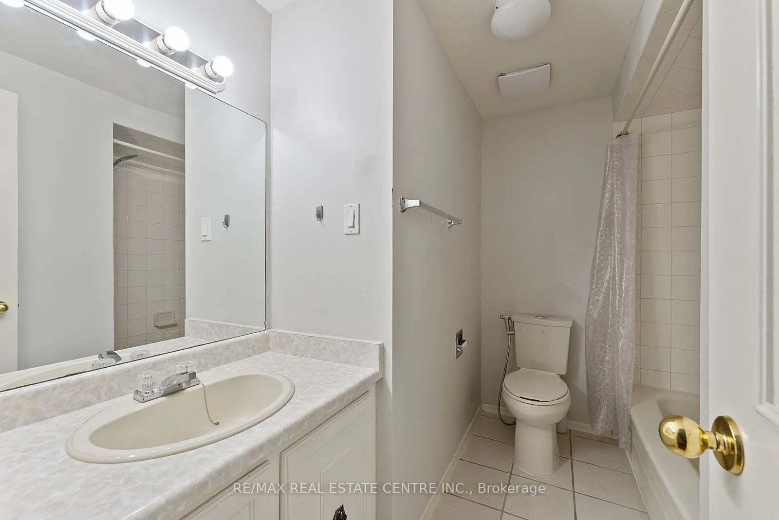 79 Fawndale Crescent, #Upper