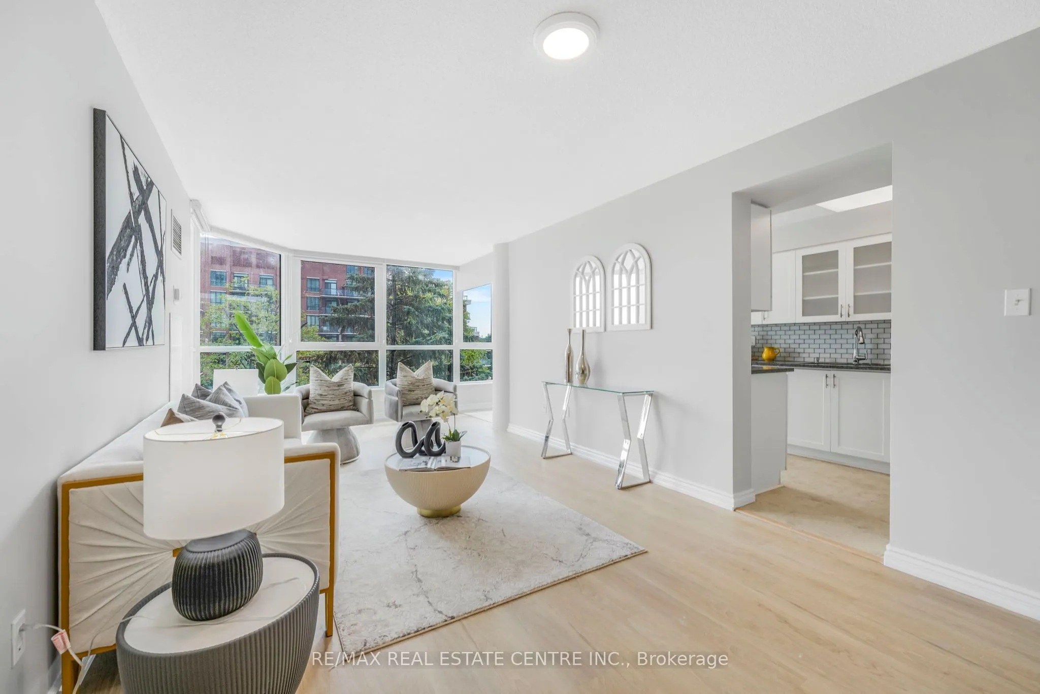 3233 Eglinton Avenue E, #407