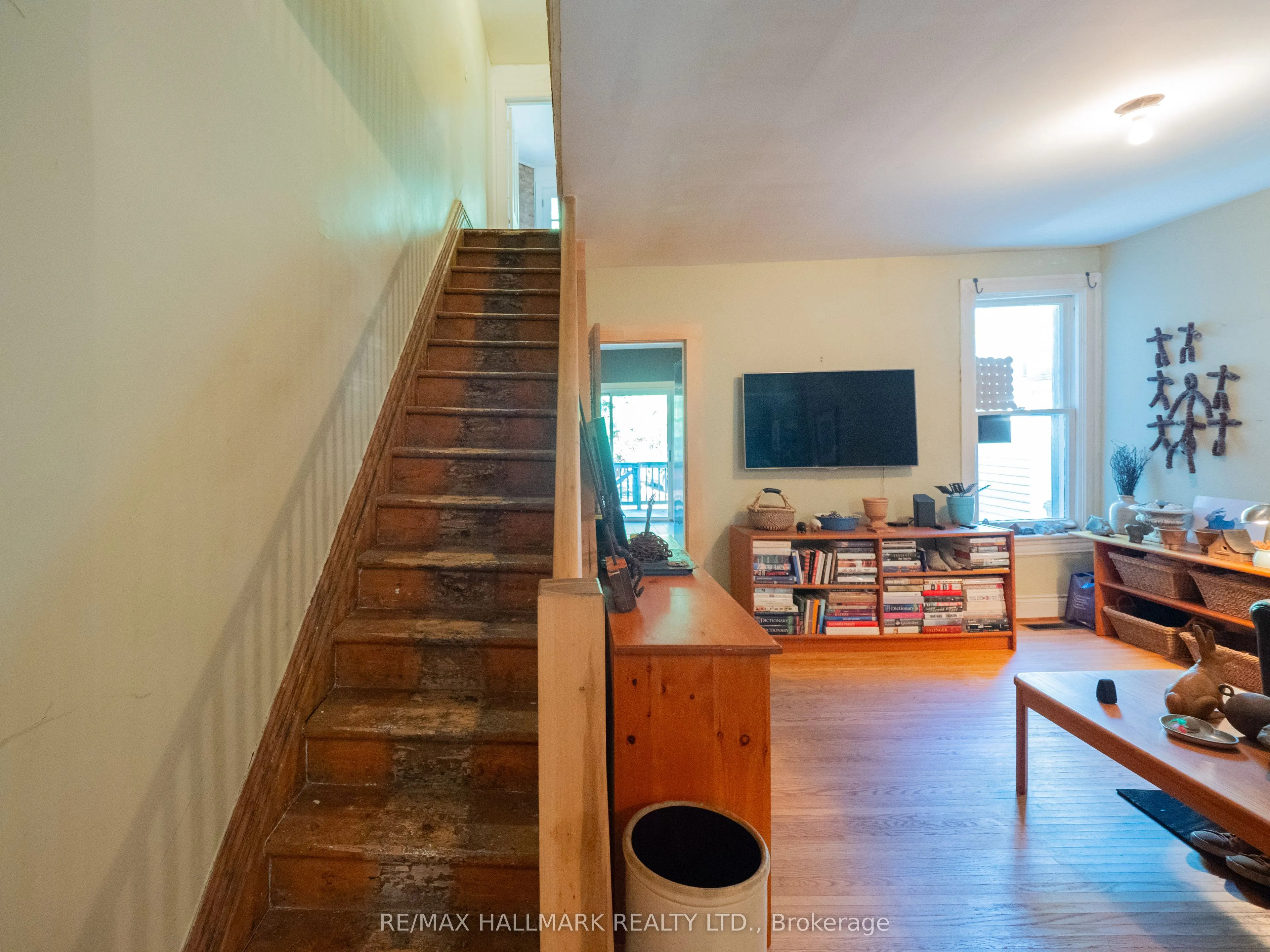 116 Victor Avenue