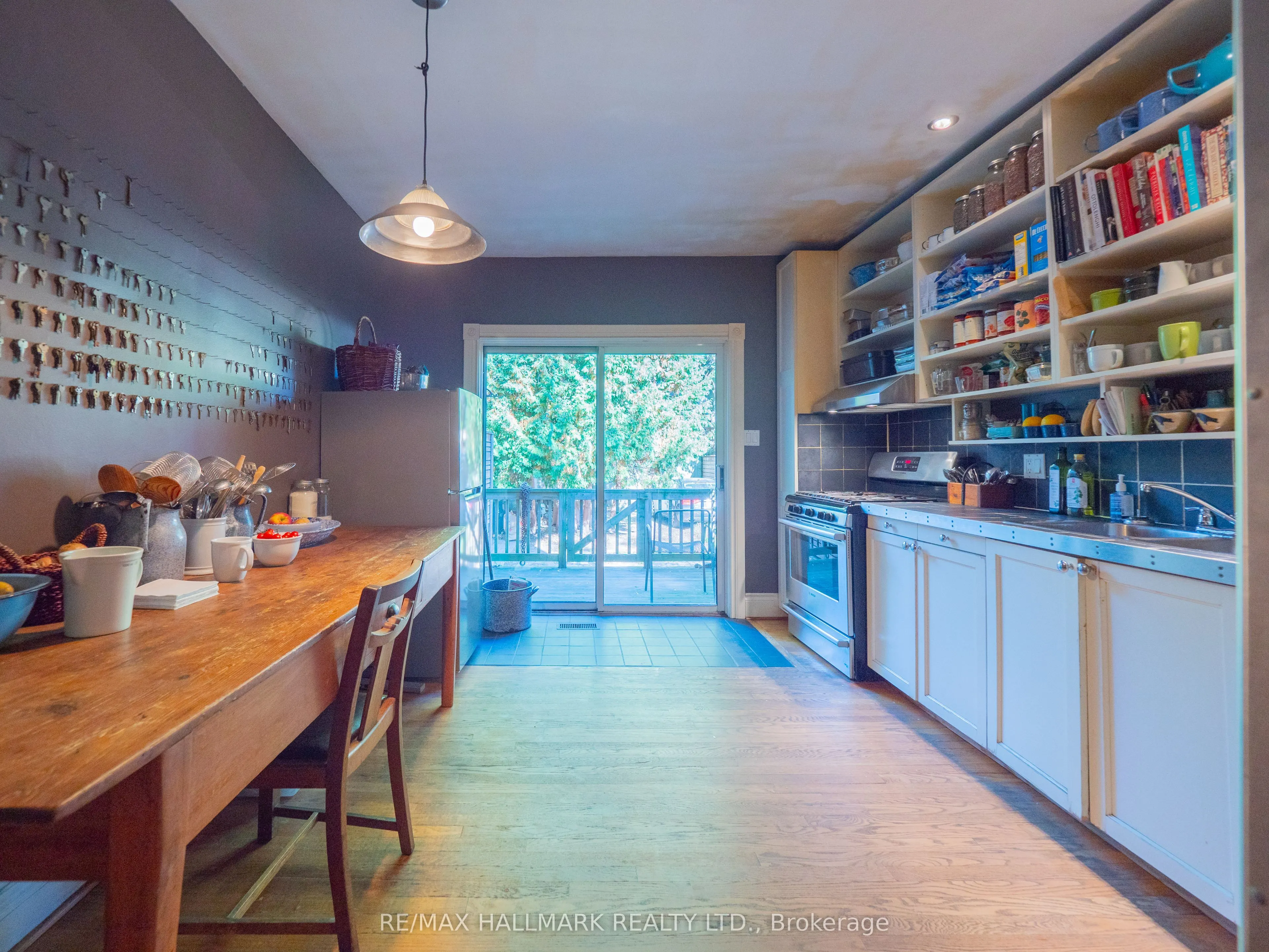 116 Victor Avenue