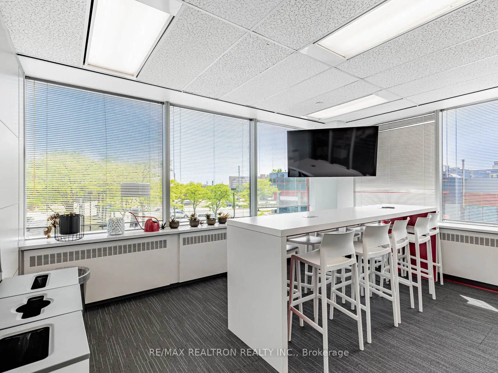 2206 Eglinton Avenue E, #200