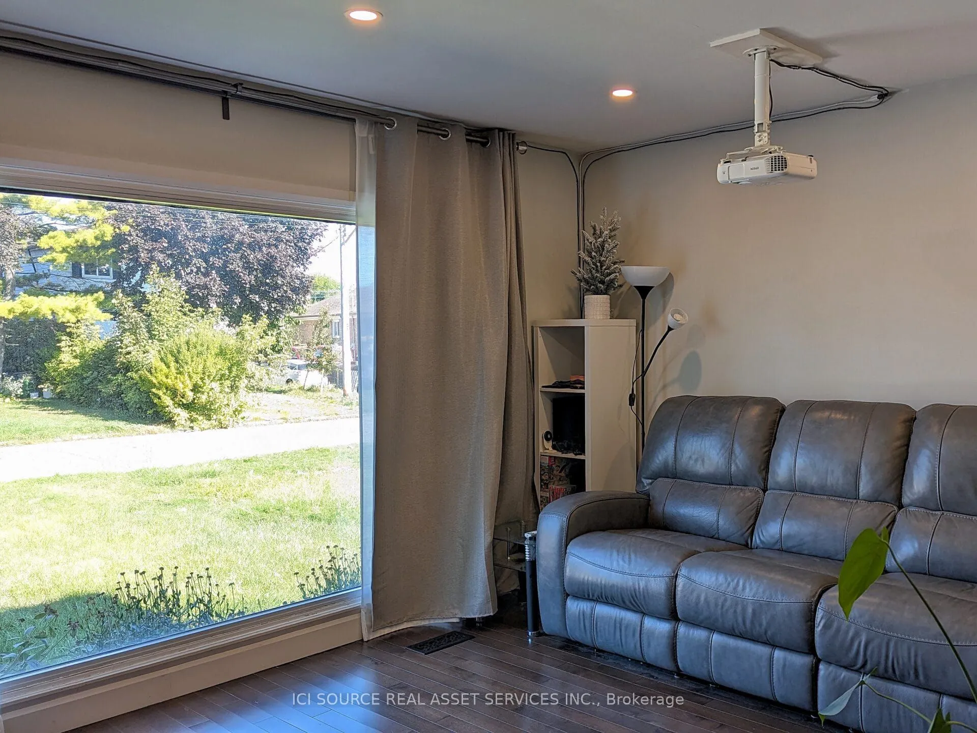 43 Tansley Avenue, #Main floor