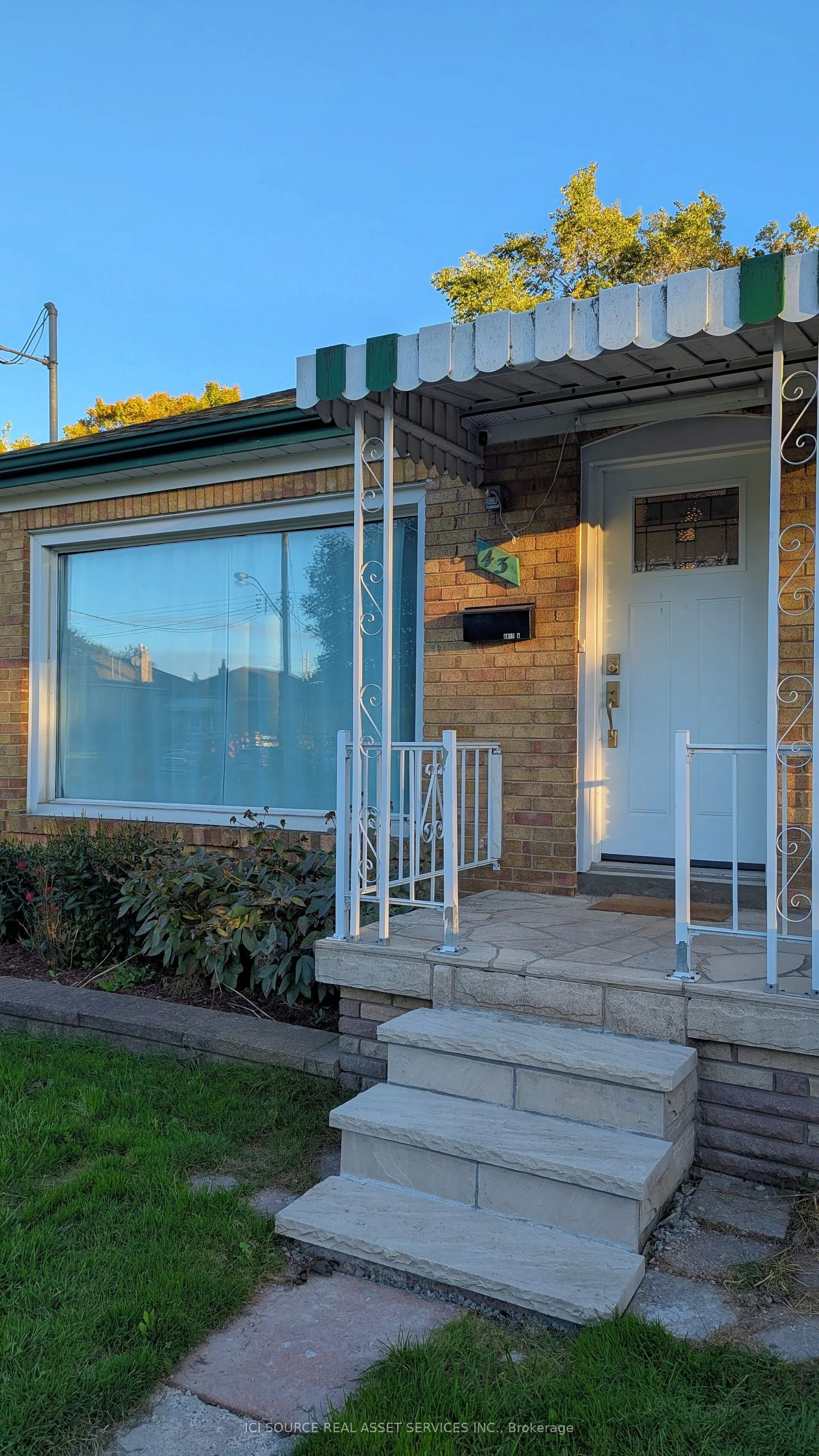 43 Tansley Avenue, #Main floor