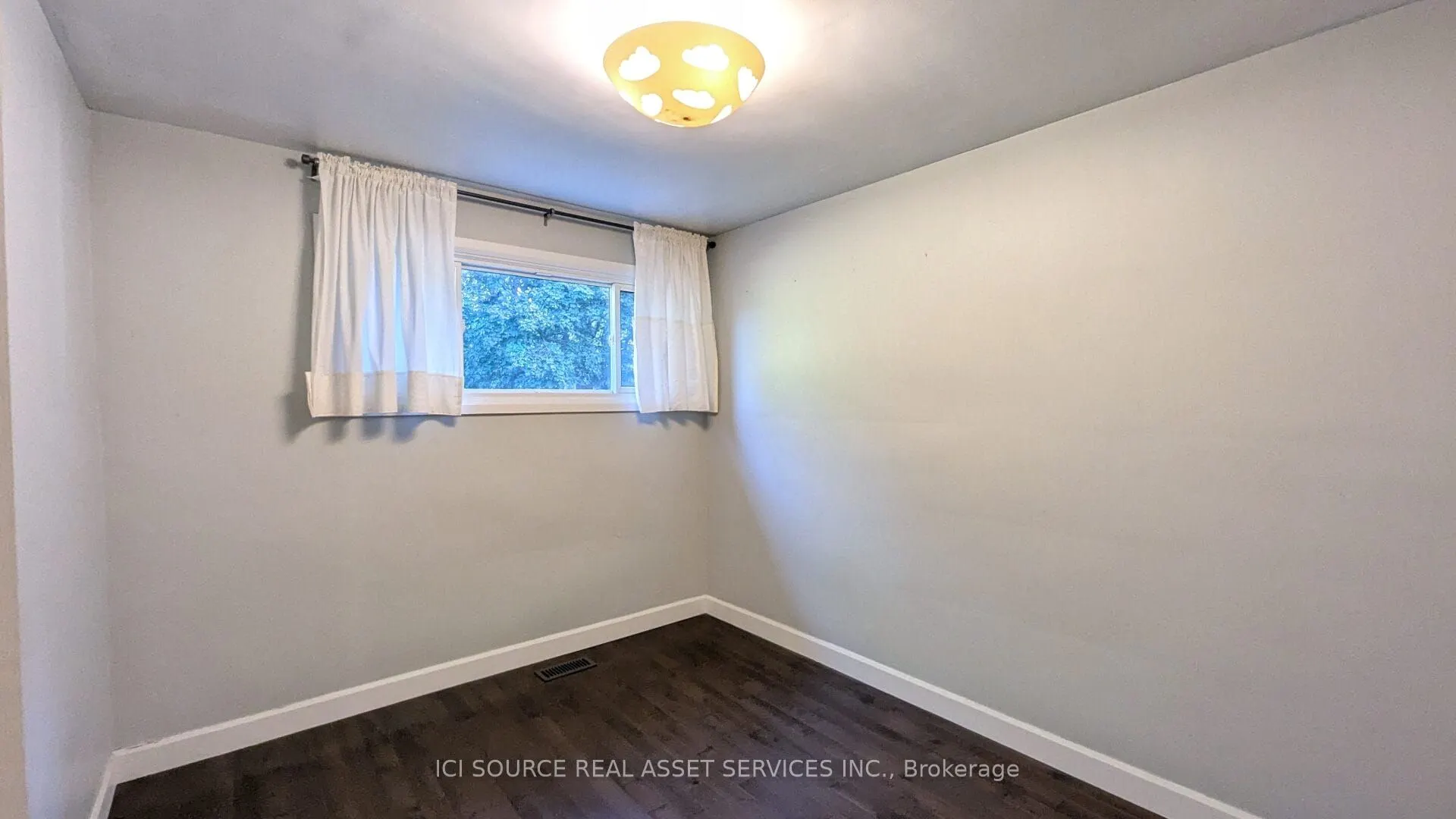 43 Tansley Avenue, #Main floor