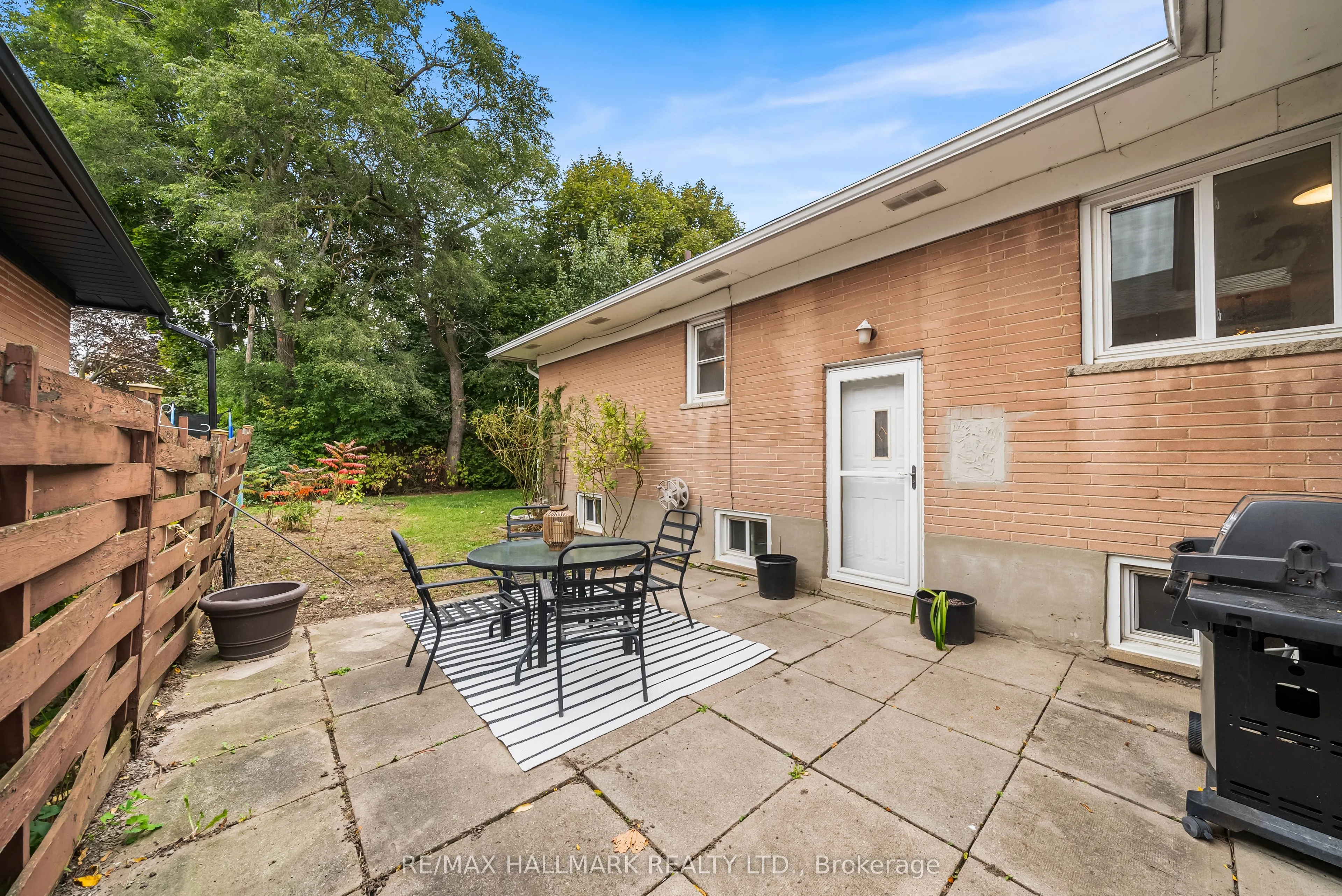266 Chine Drive