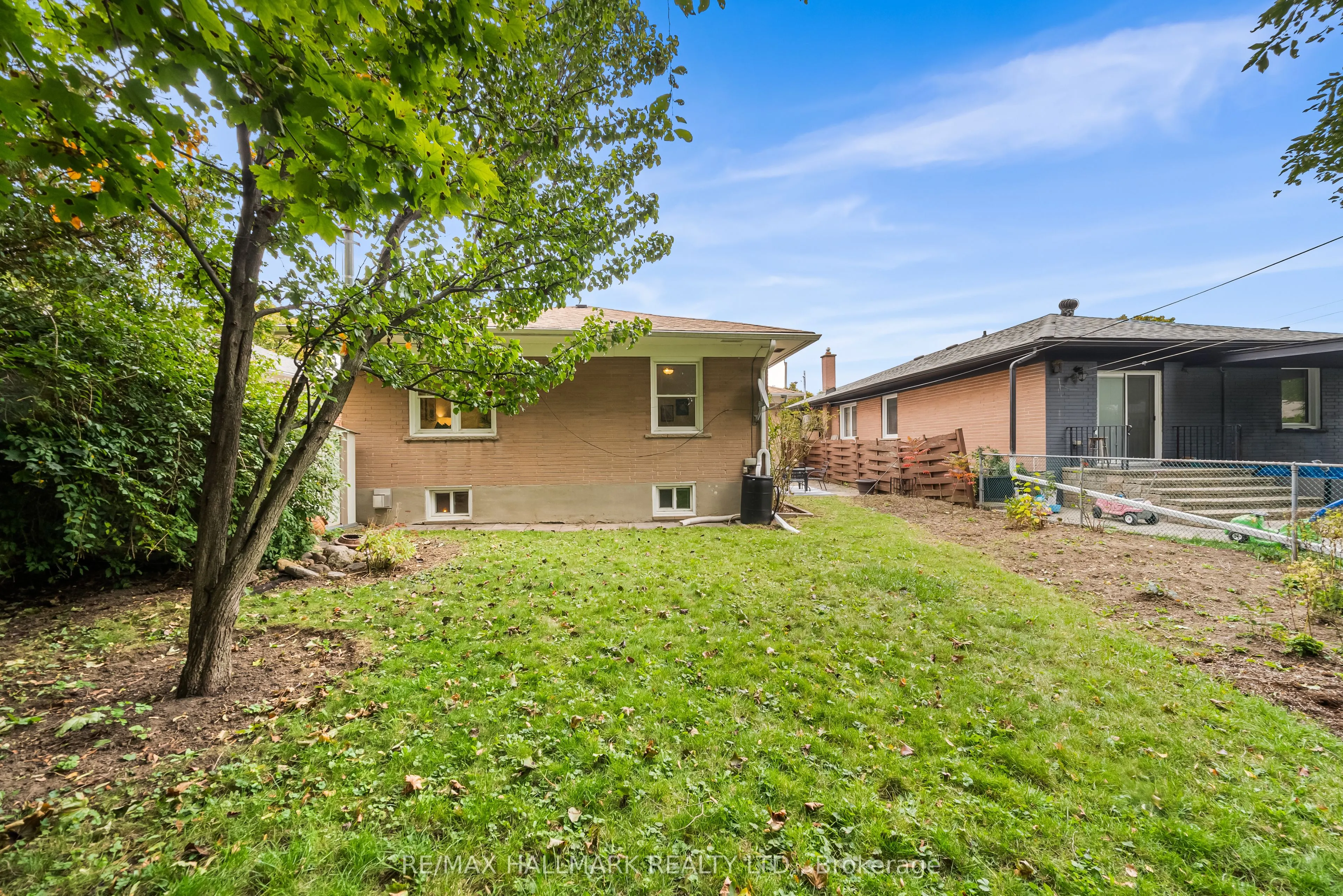 266 Chine Drive