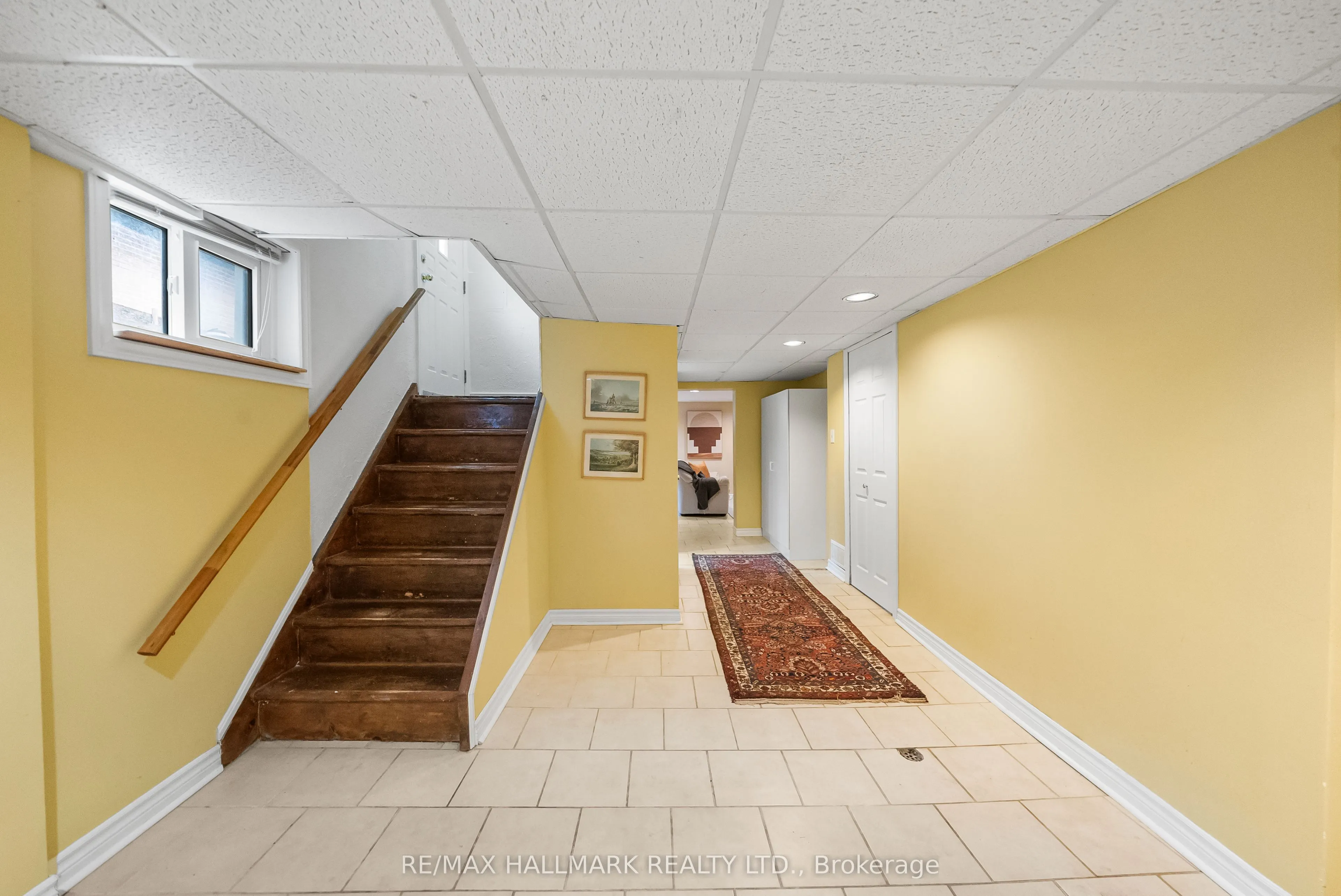 266 Chine Drive