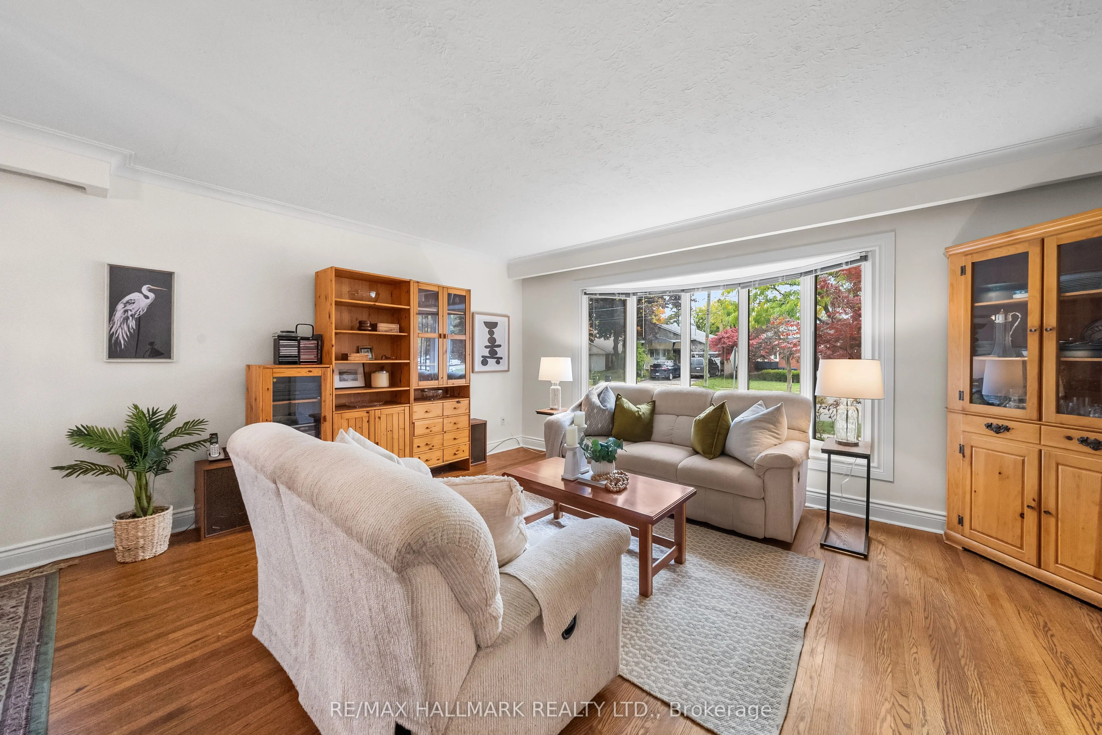 266 Chine Drive
