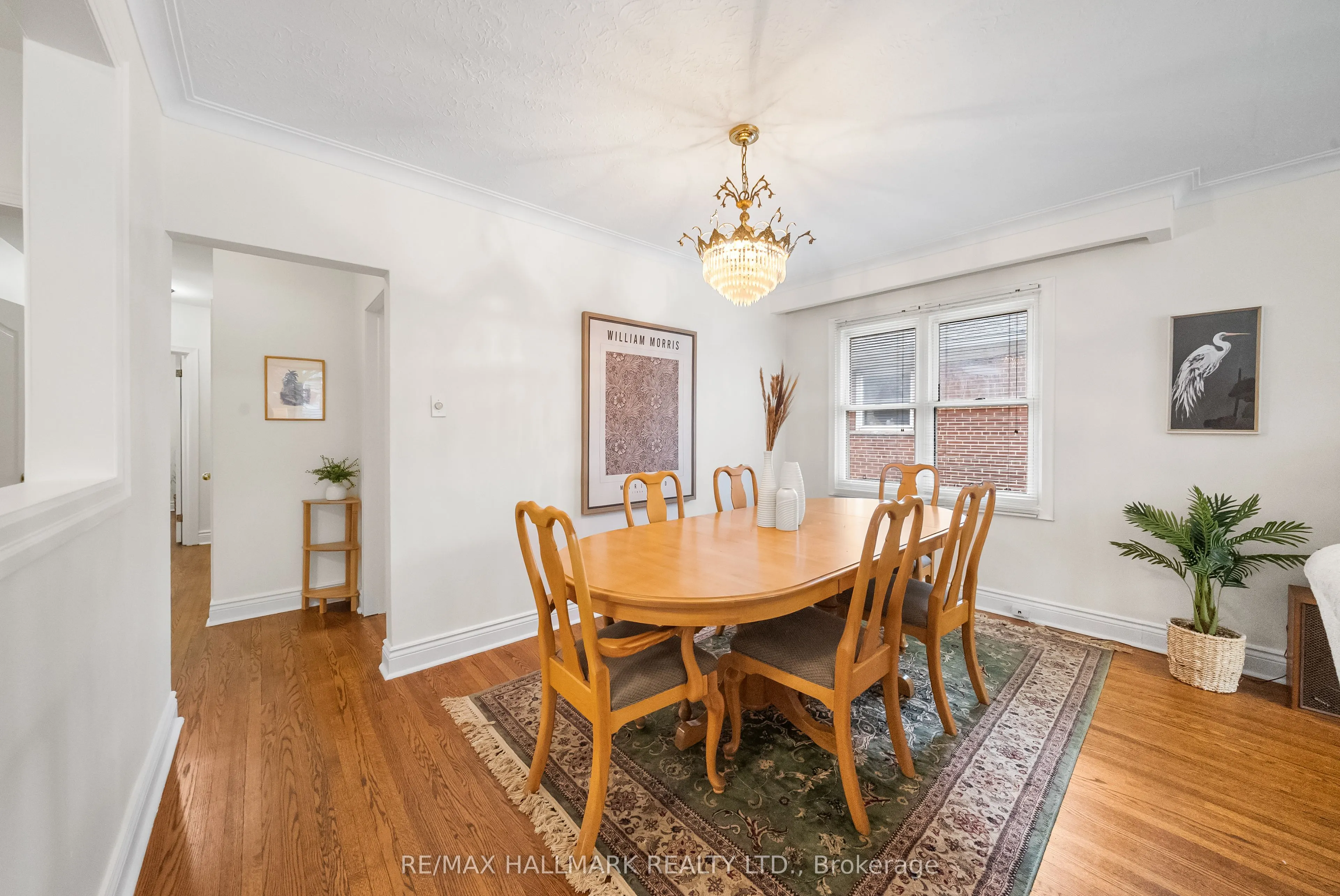 266 Chine Drive