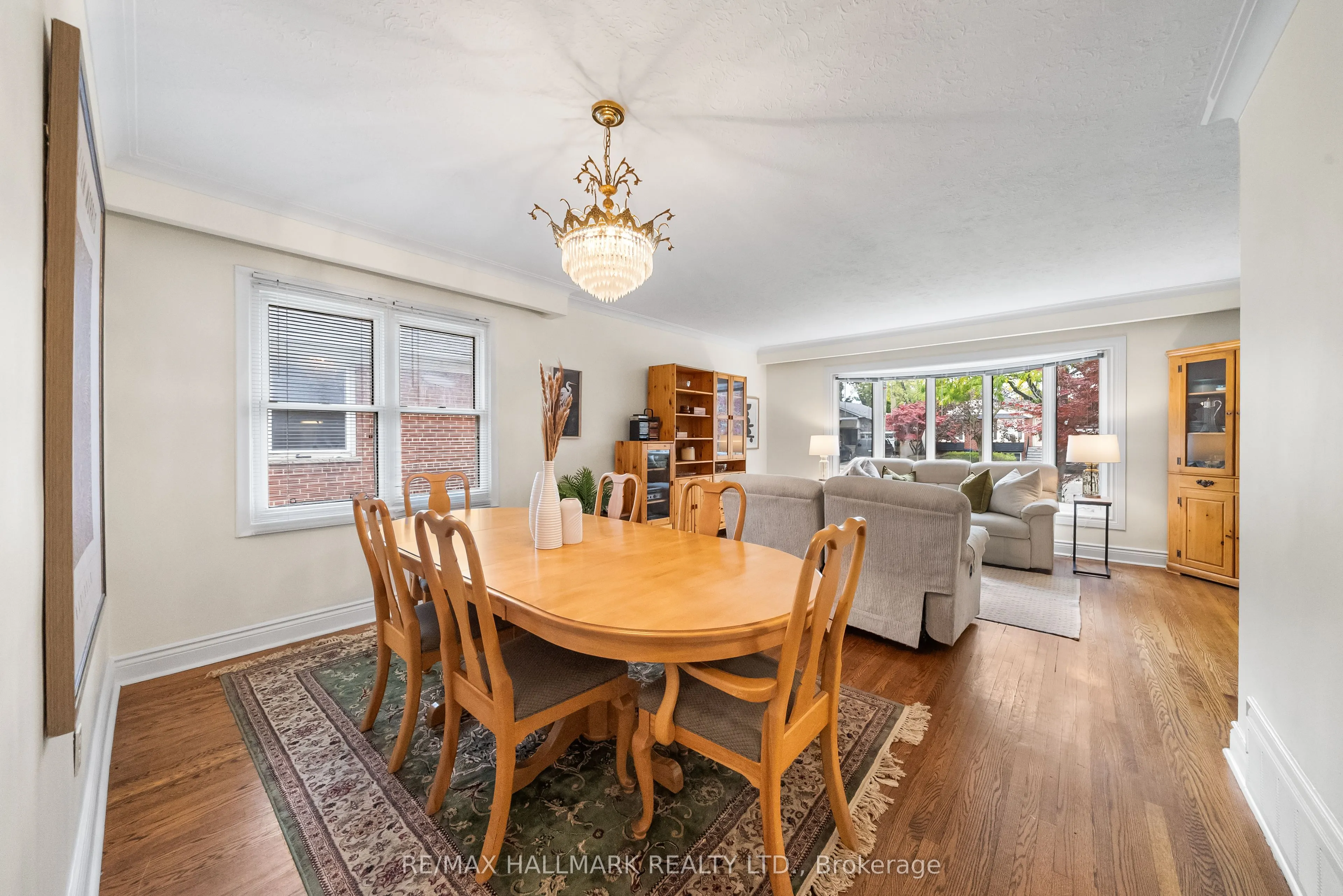 266 Chine Drive