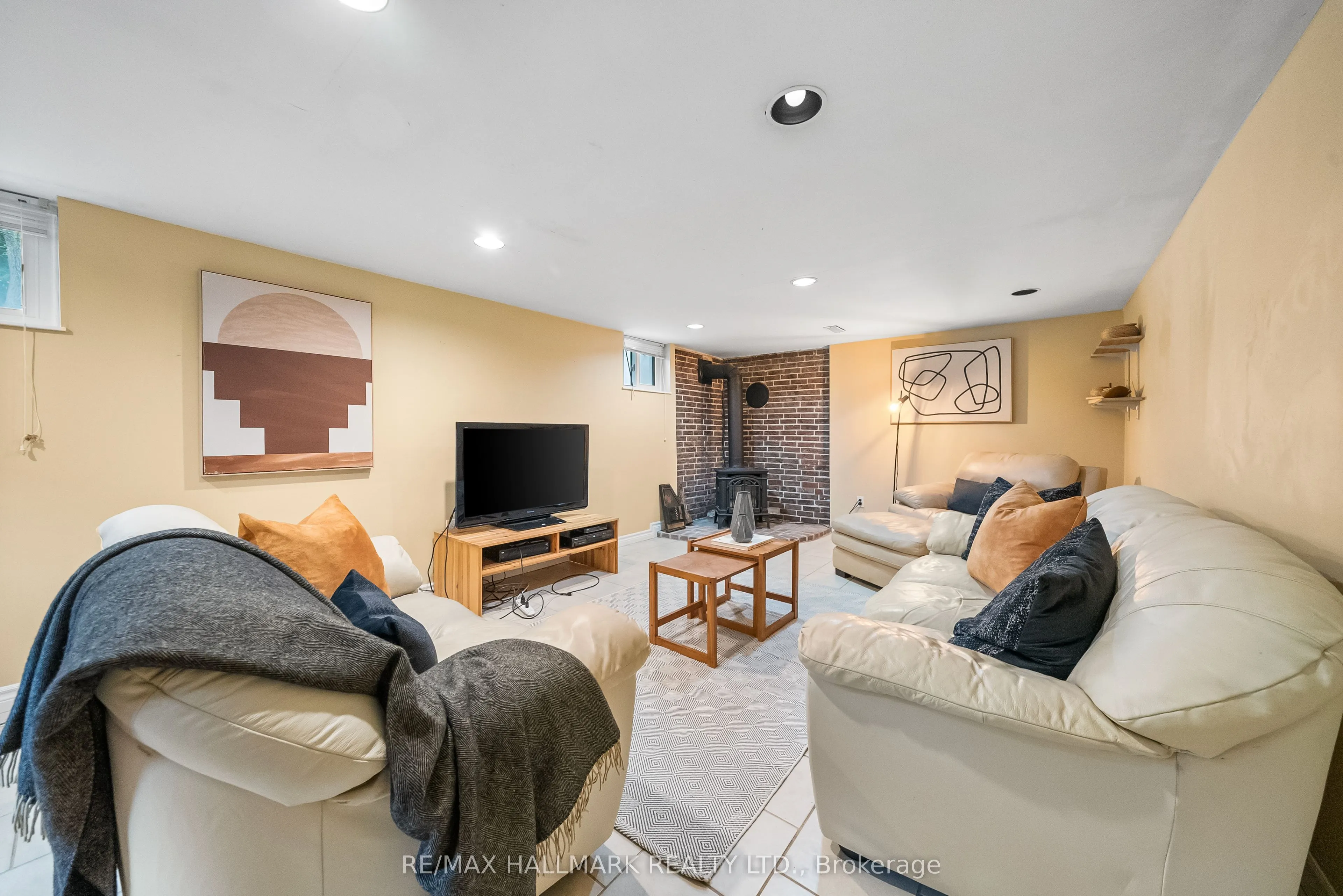 266 Chine Drive