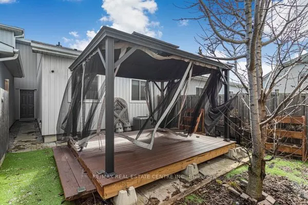 58 Avenue Street, #Upper
