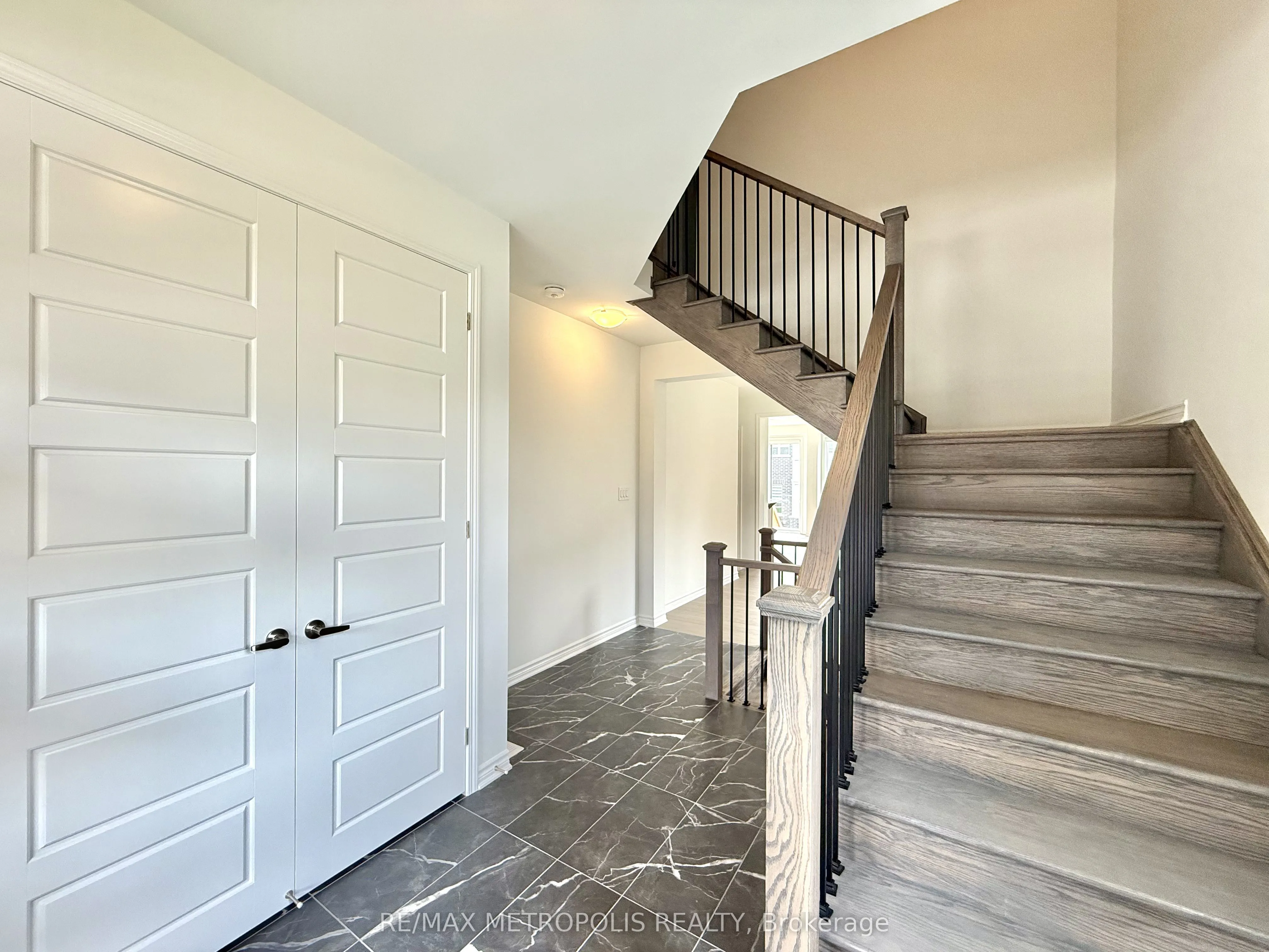 1341 Glamorgan Manor