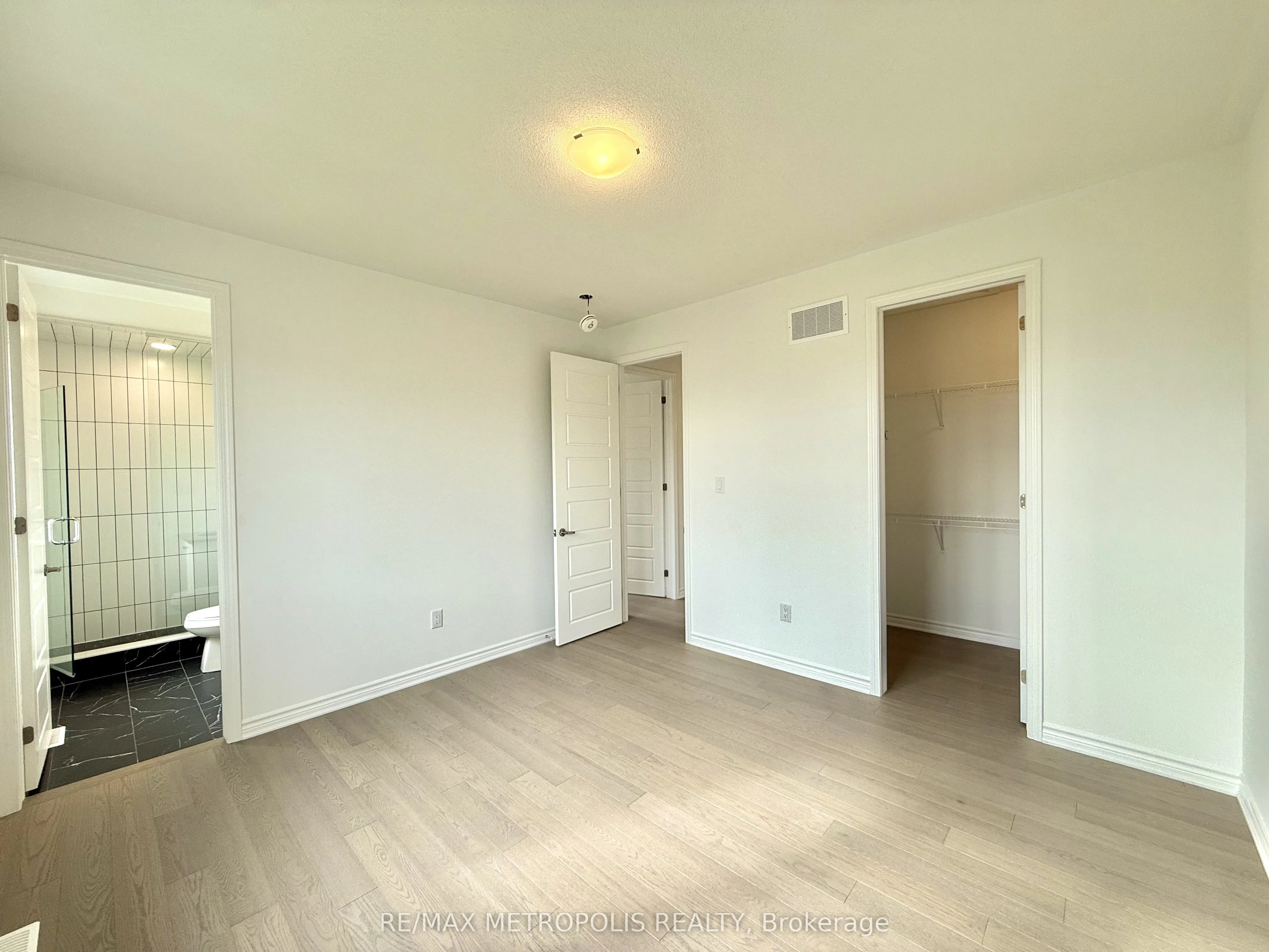 1341 Glamorgan Manor