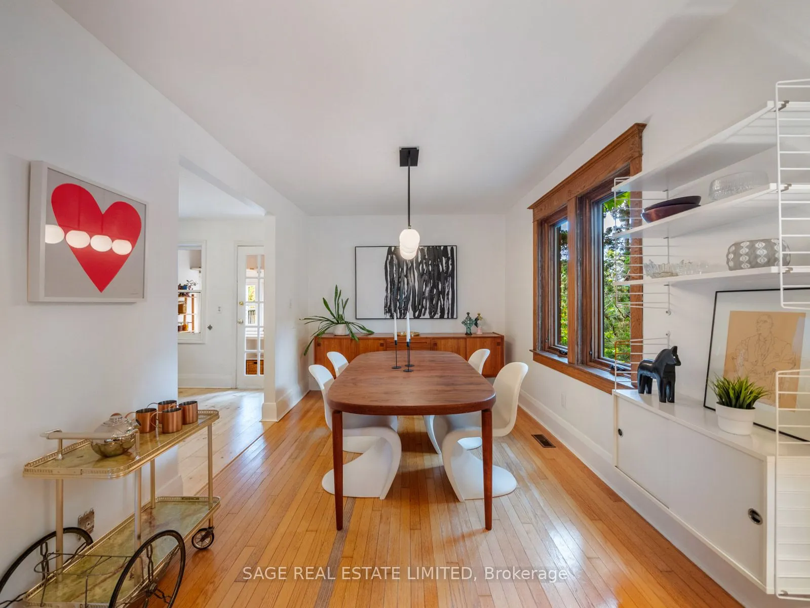 439 Leslie Street
