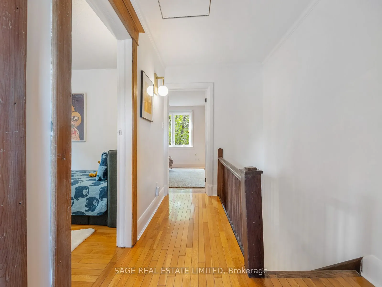 439 Leslie Street