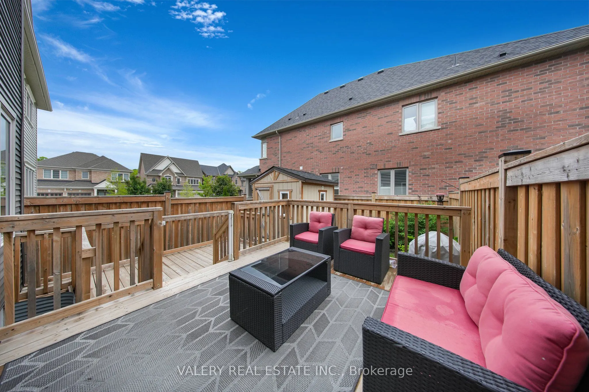 2442 Equestrian Crescent