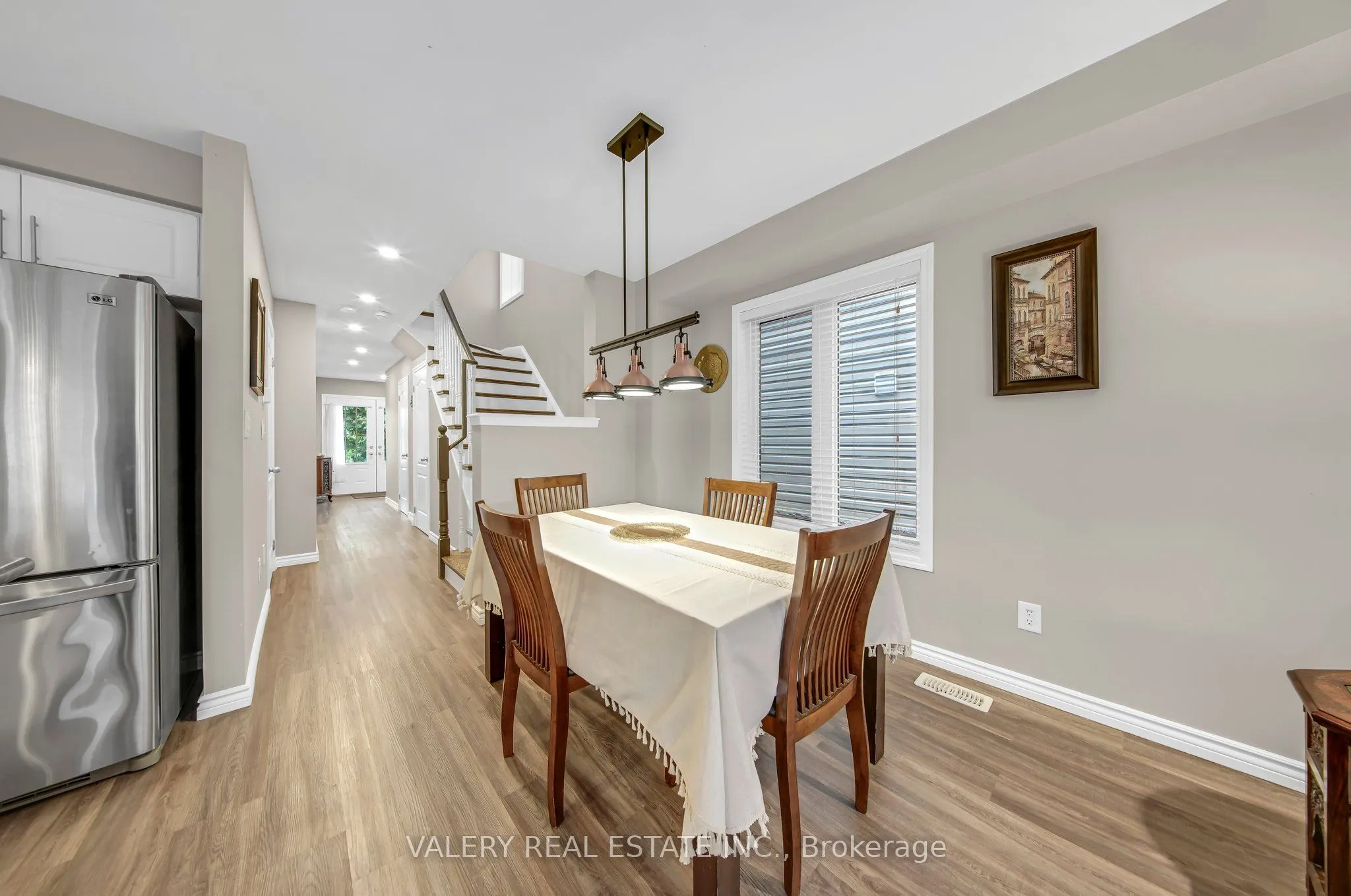 2442 Equestrian Crescent