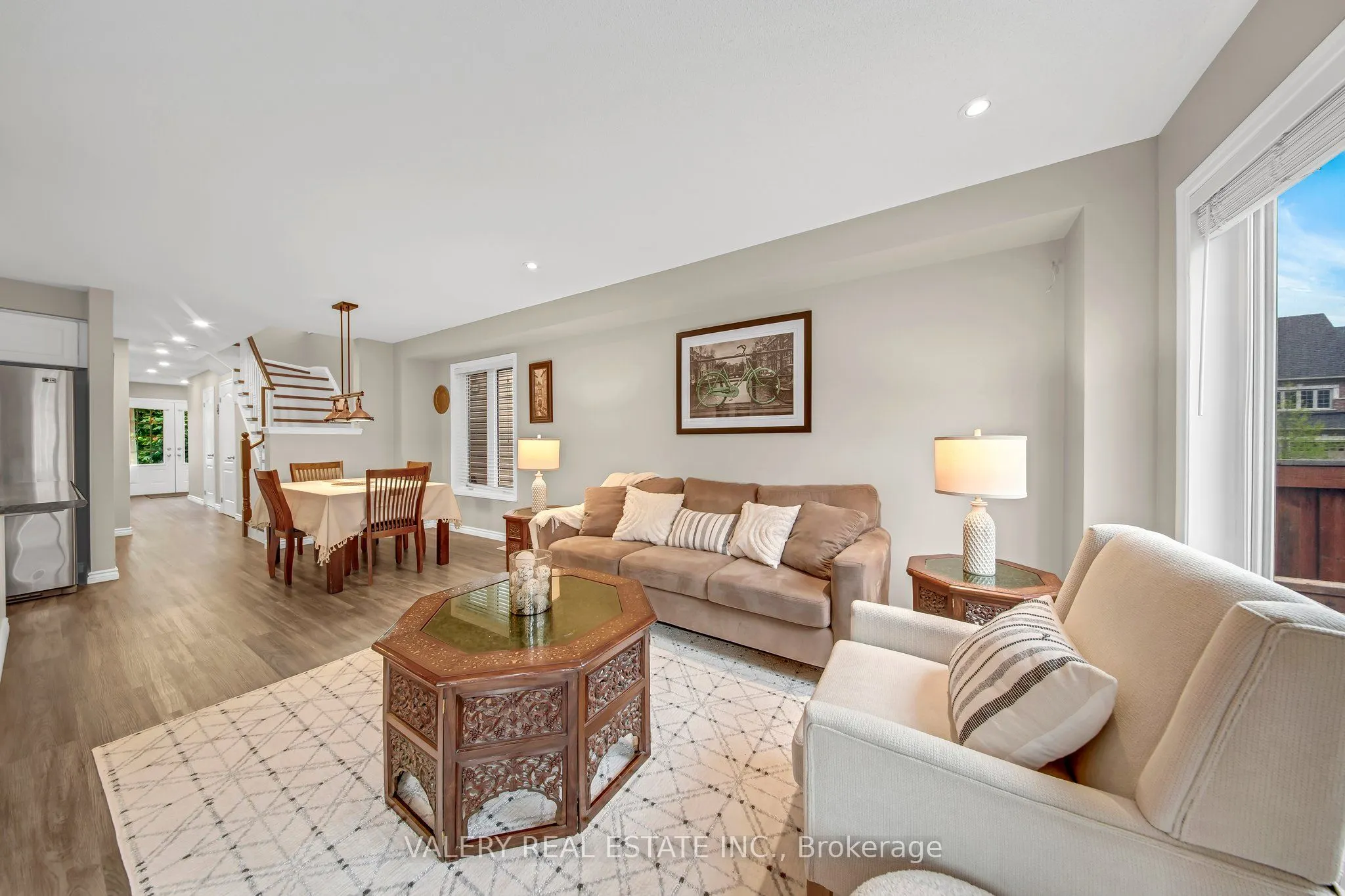 2442 Equestrian Crescent