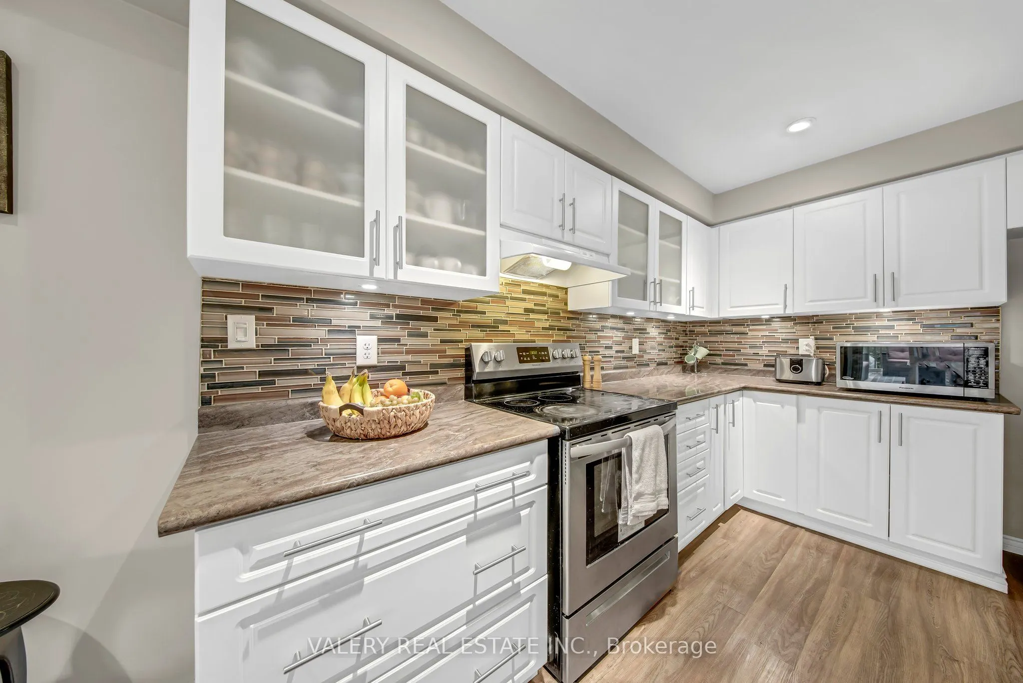 2442 Equestrian Crescent