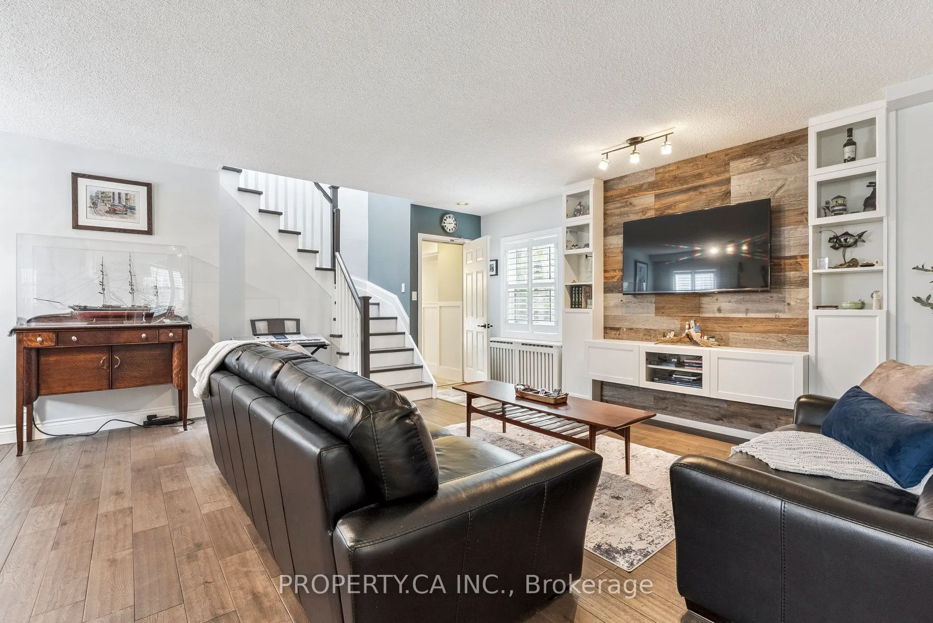 1628 Woodbine Heights Boulevard