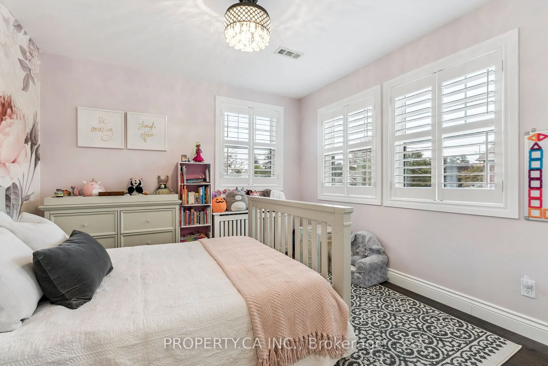 1628 Woodbine Heights Boulevard