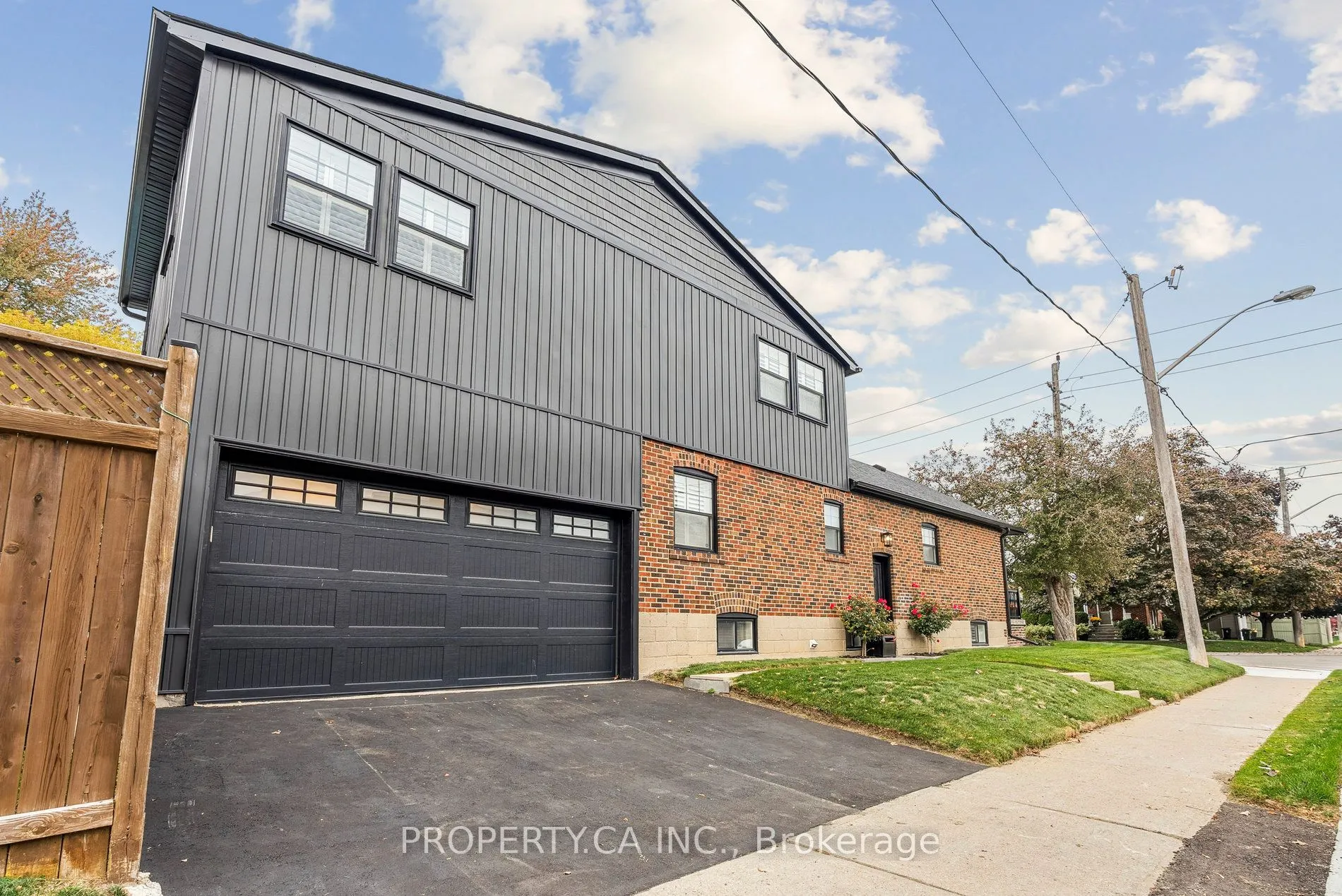 1628 Woodbine Heights Boulevard