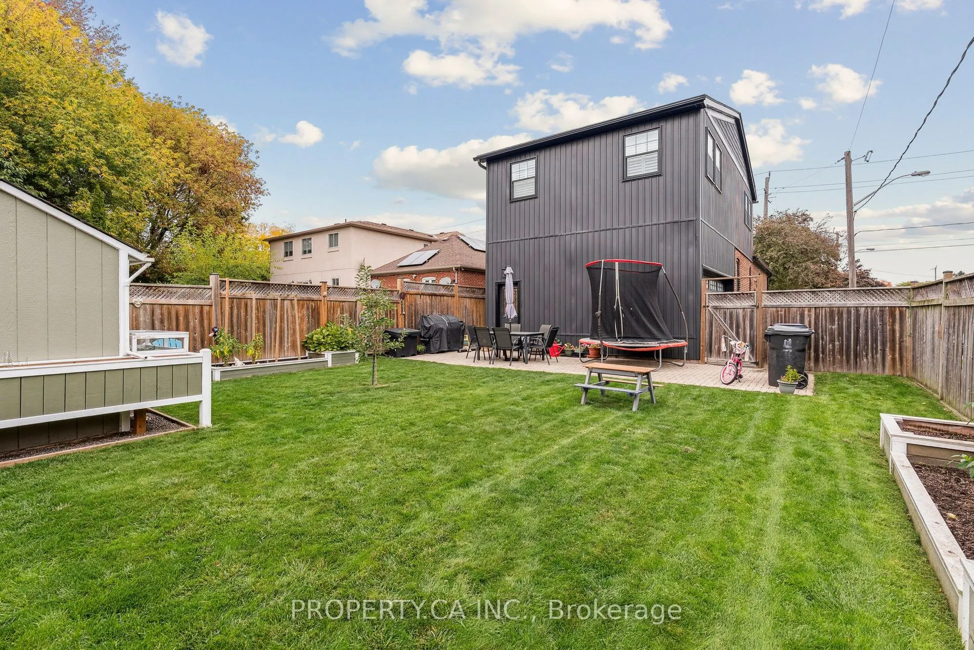 1628 Woodbine Heights Boulevard