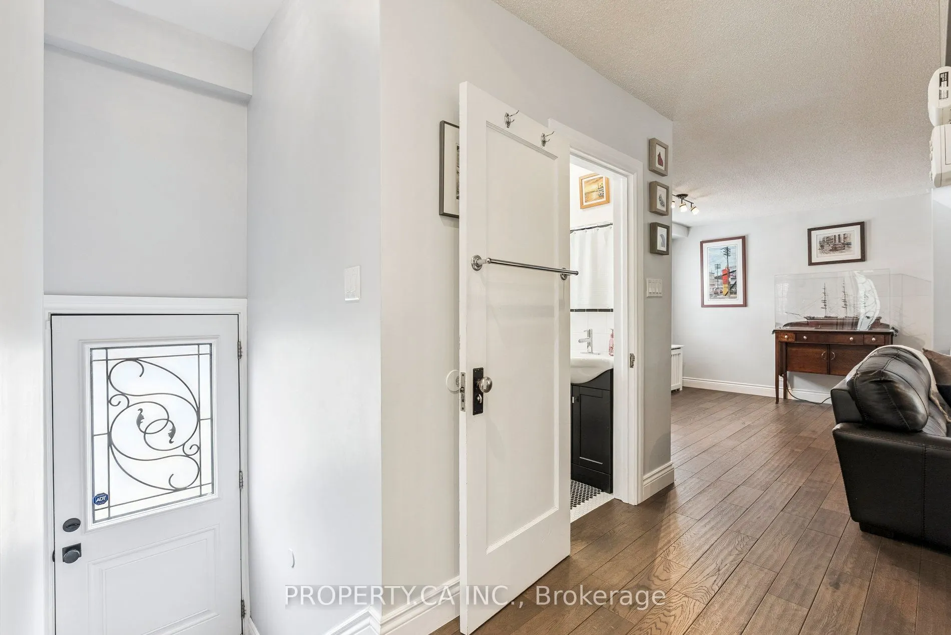 1628 Woodbine Heights Boulevard