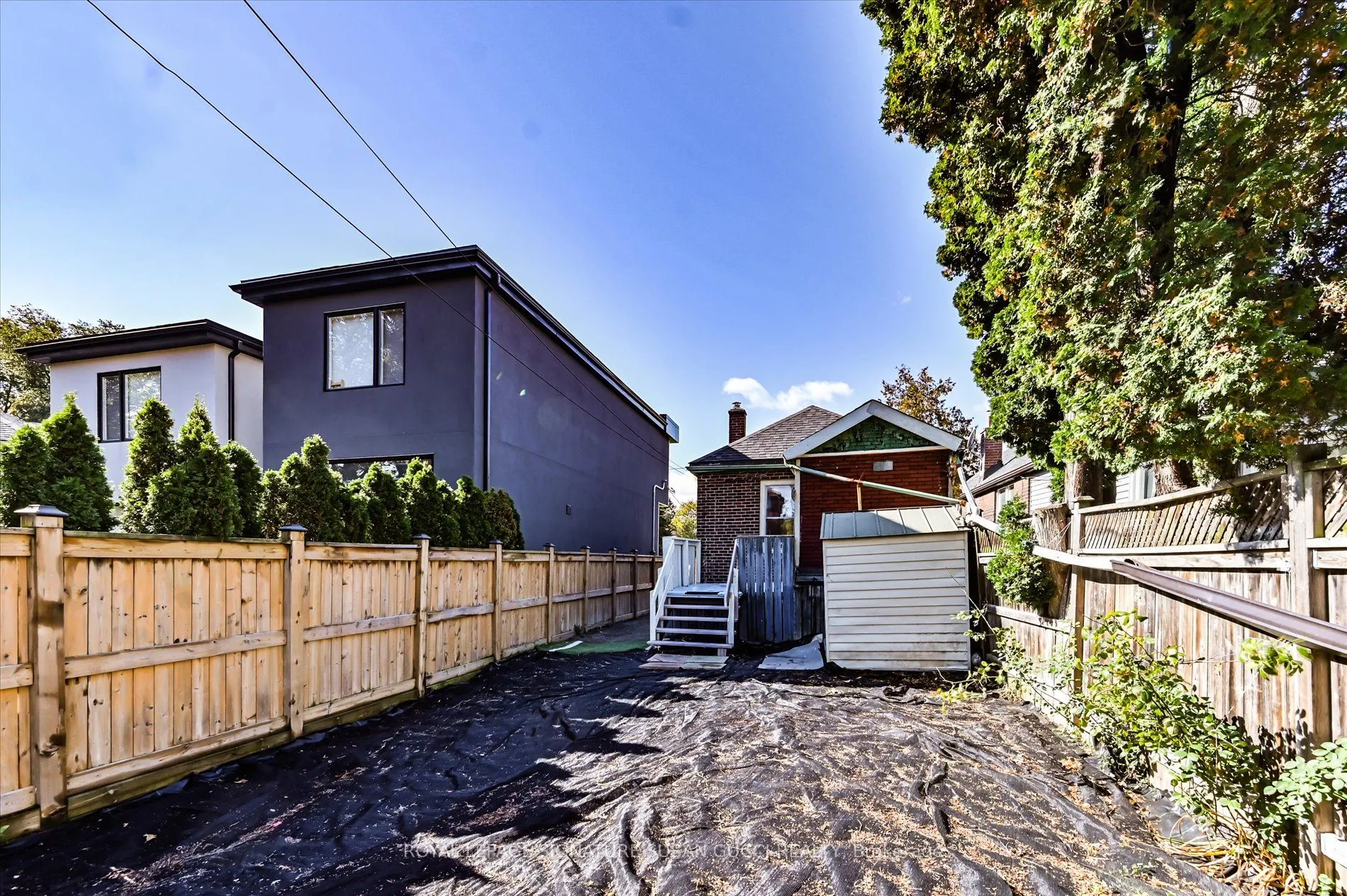 9 Everett Crescent